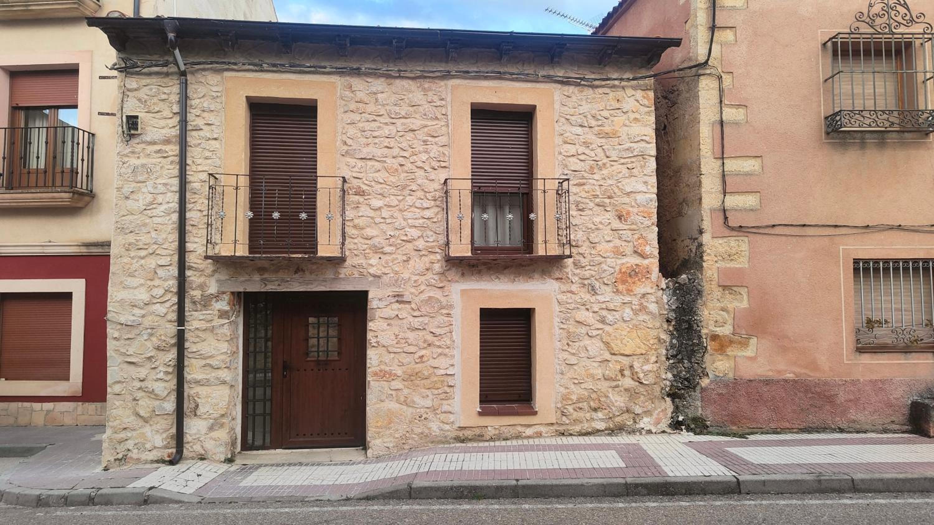 Three-Bedroom House photo 2