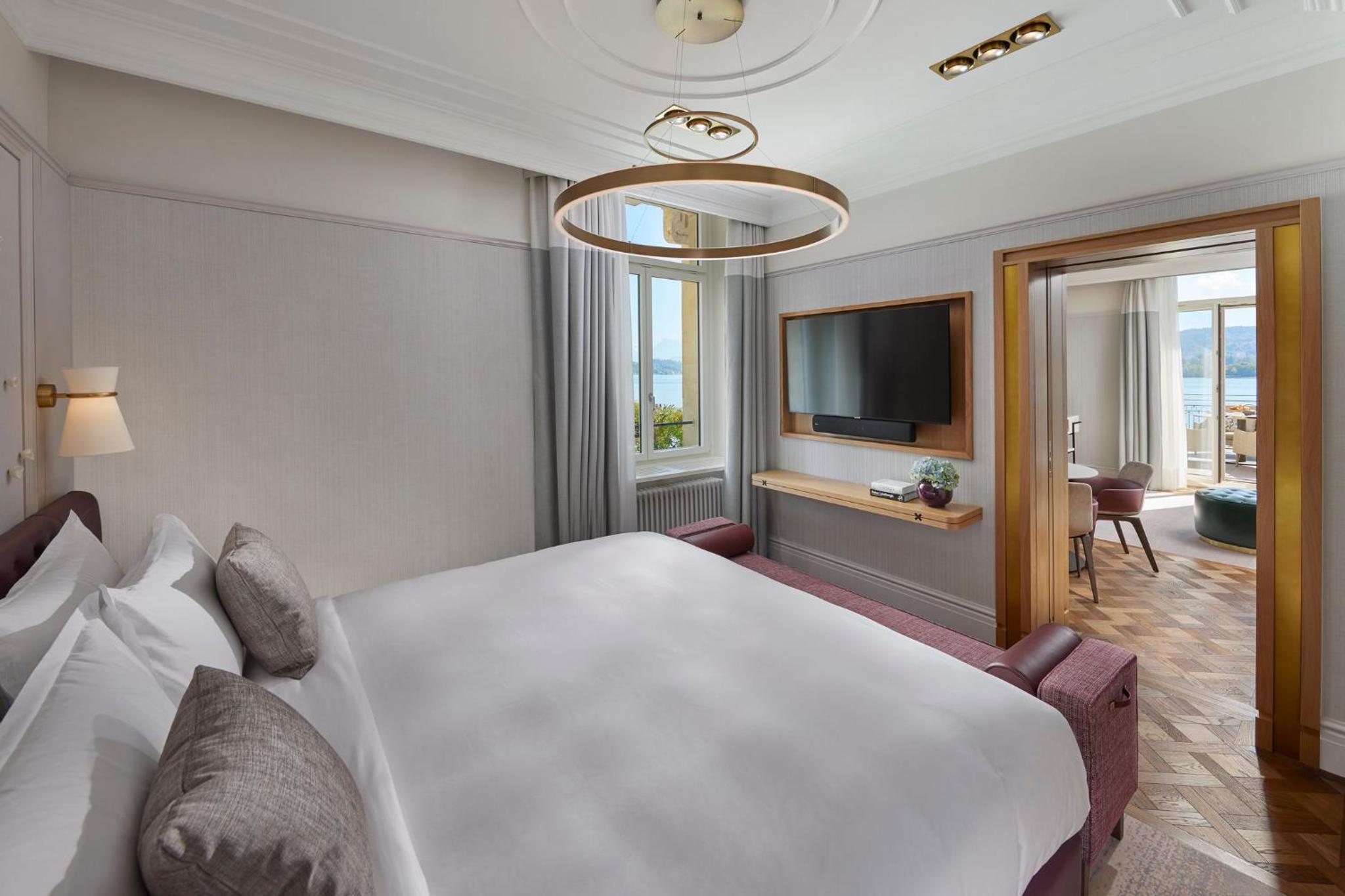 Lake View Tower Suite - Photo 4