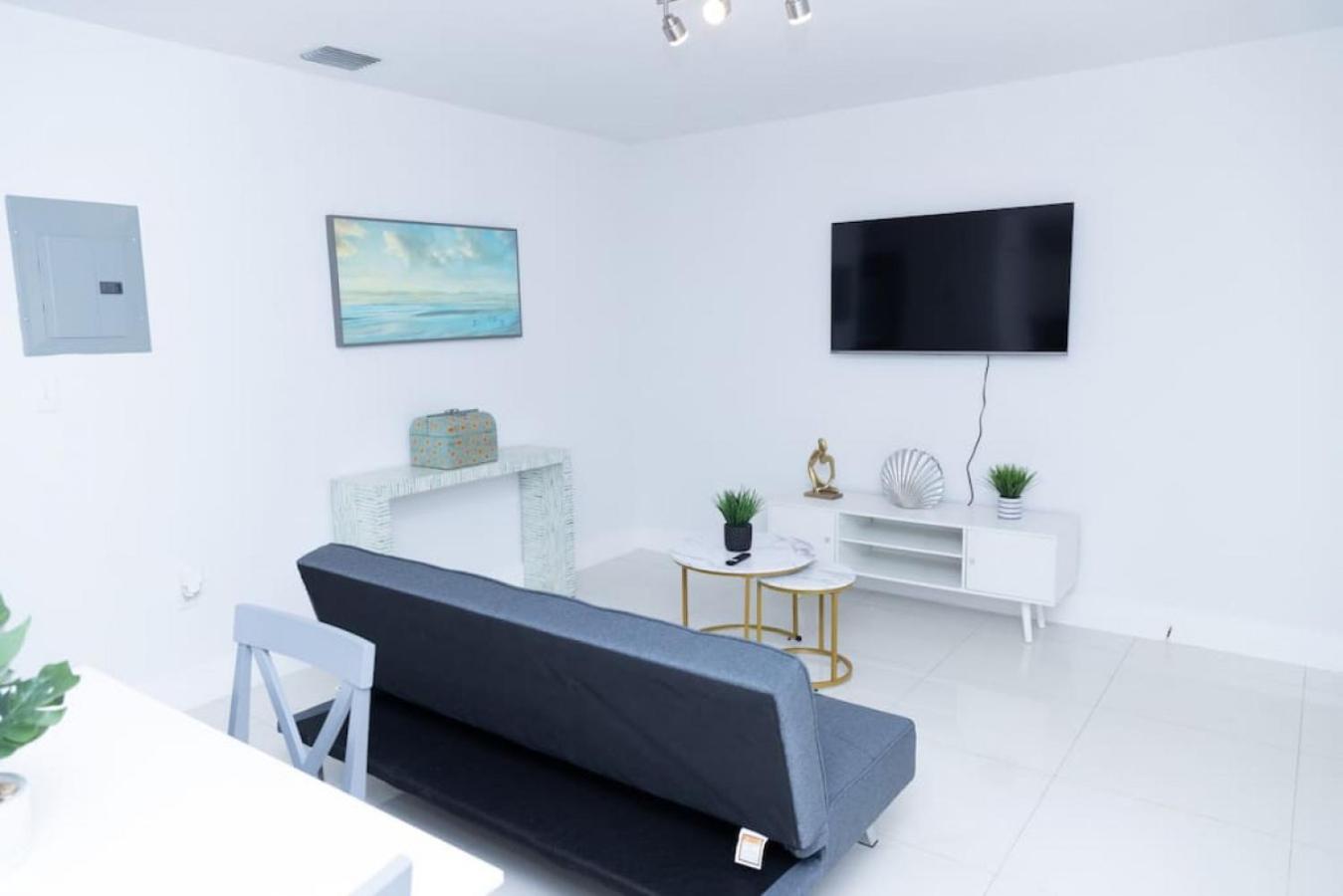 Apartment with Park View photo 2