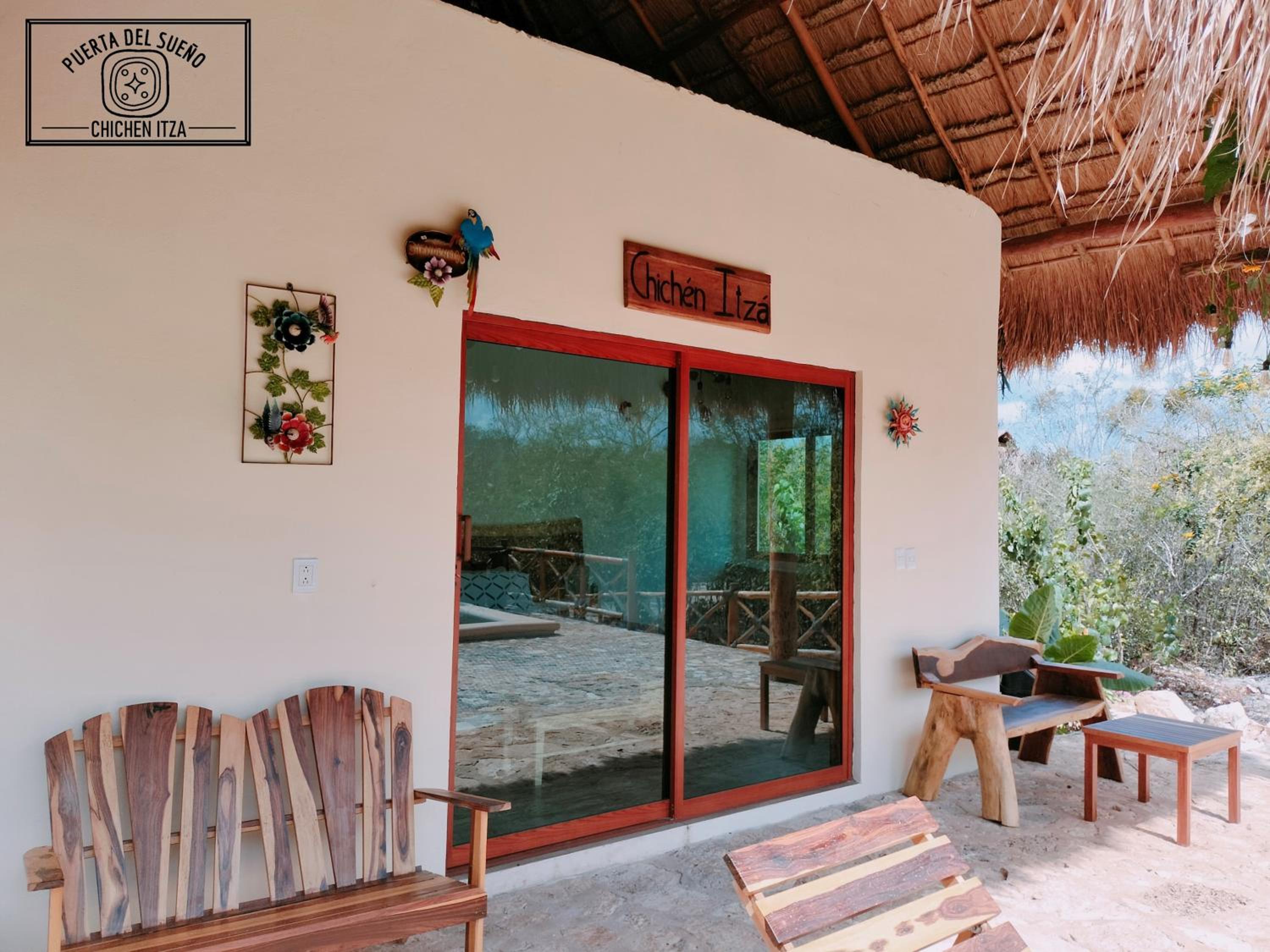 Double Room with Pool View photo 1