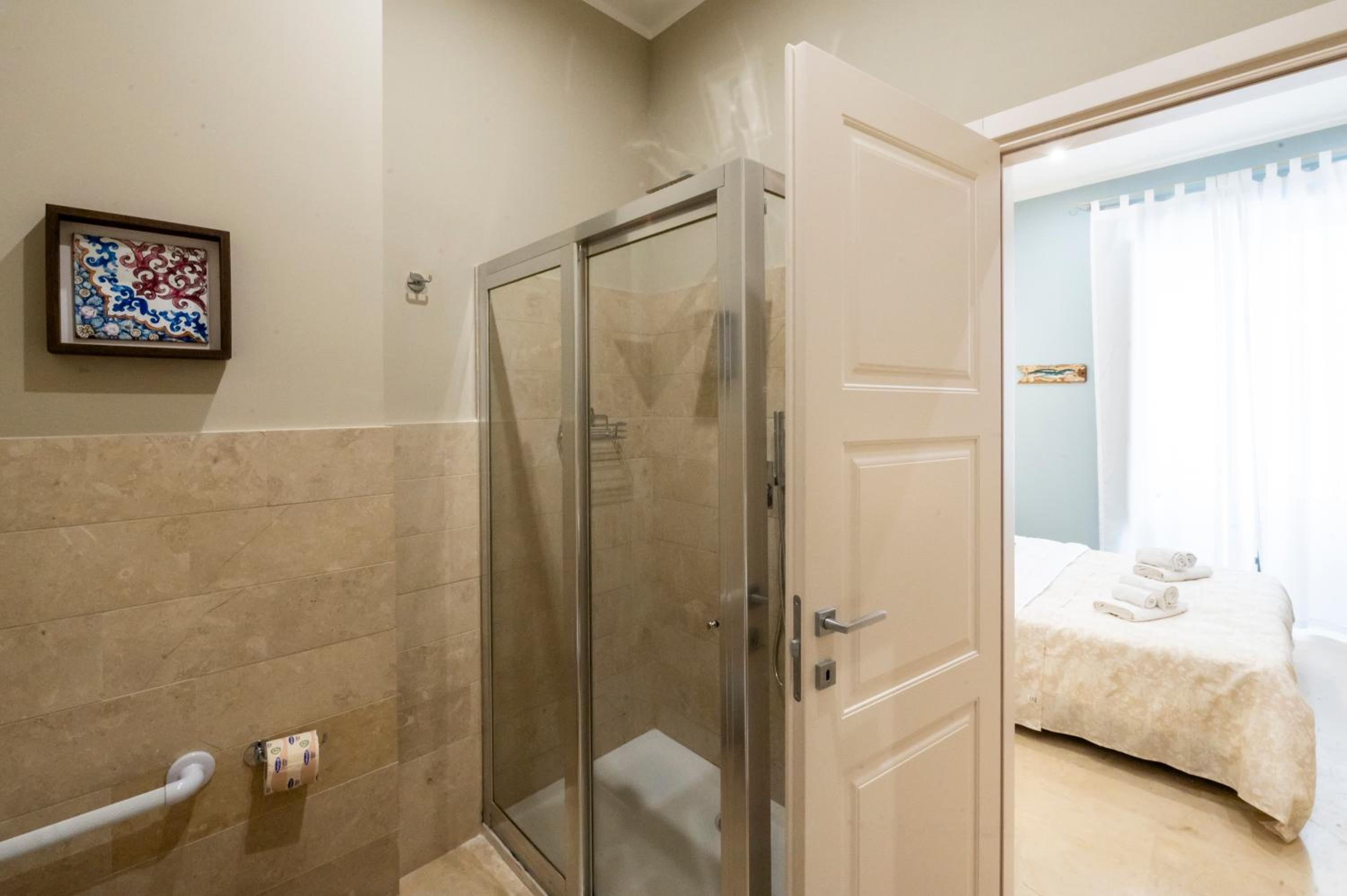 Standard Double Room photo 3