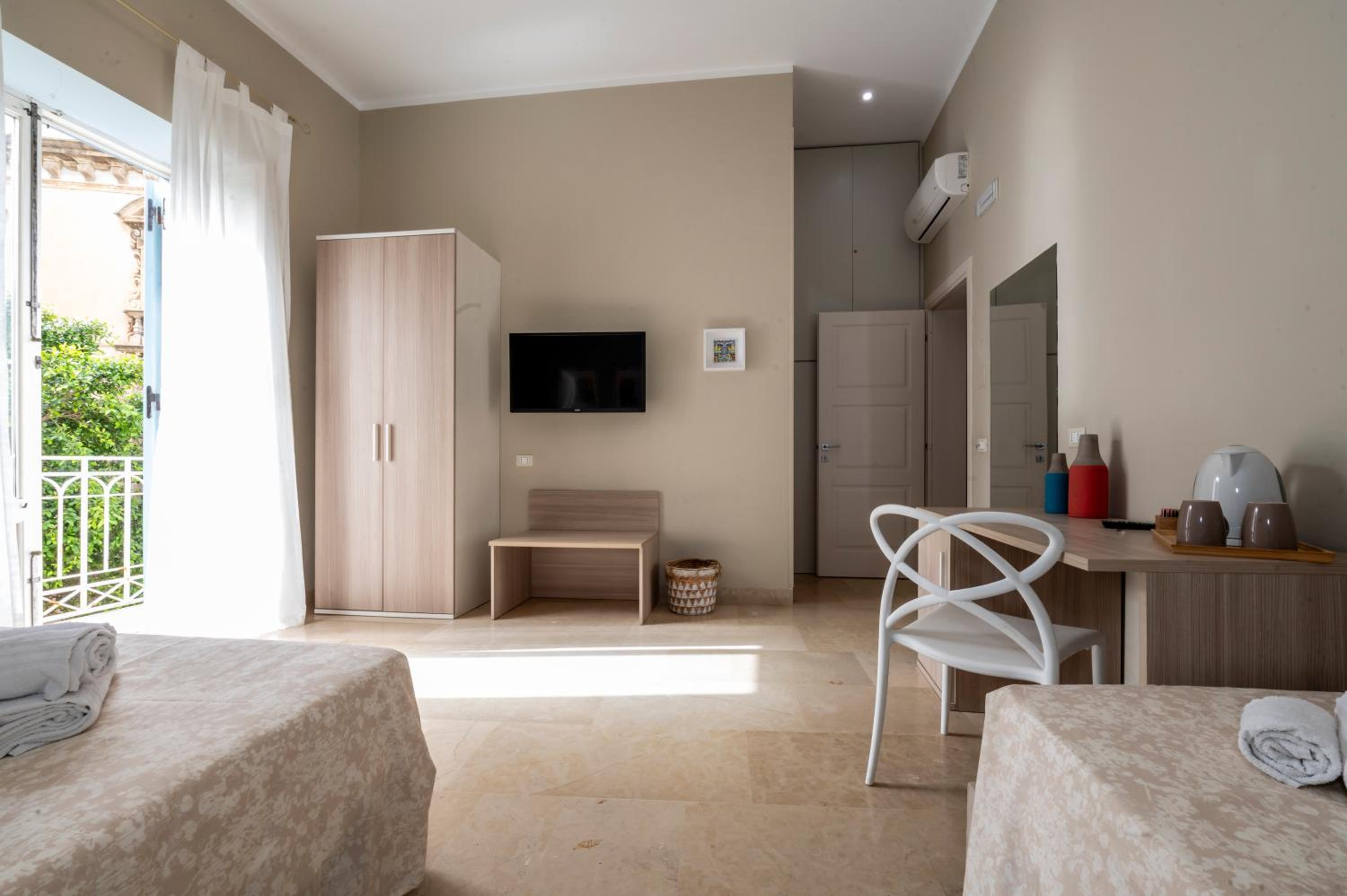 Standard Triple Room photo 3