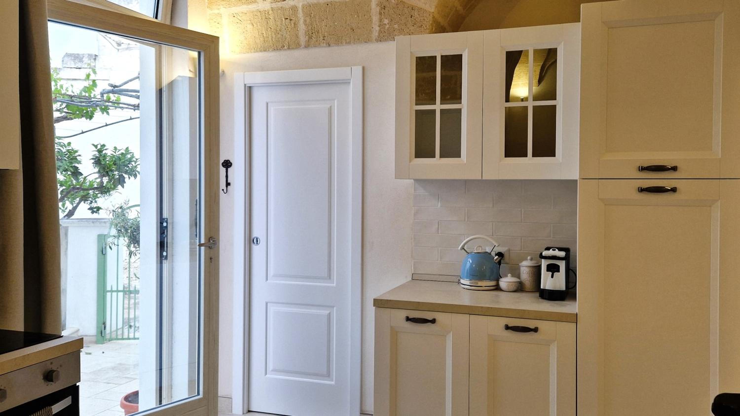 One-Bedroom Apartment with Garden photo 3