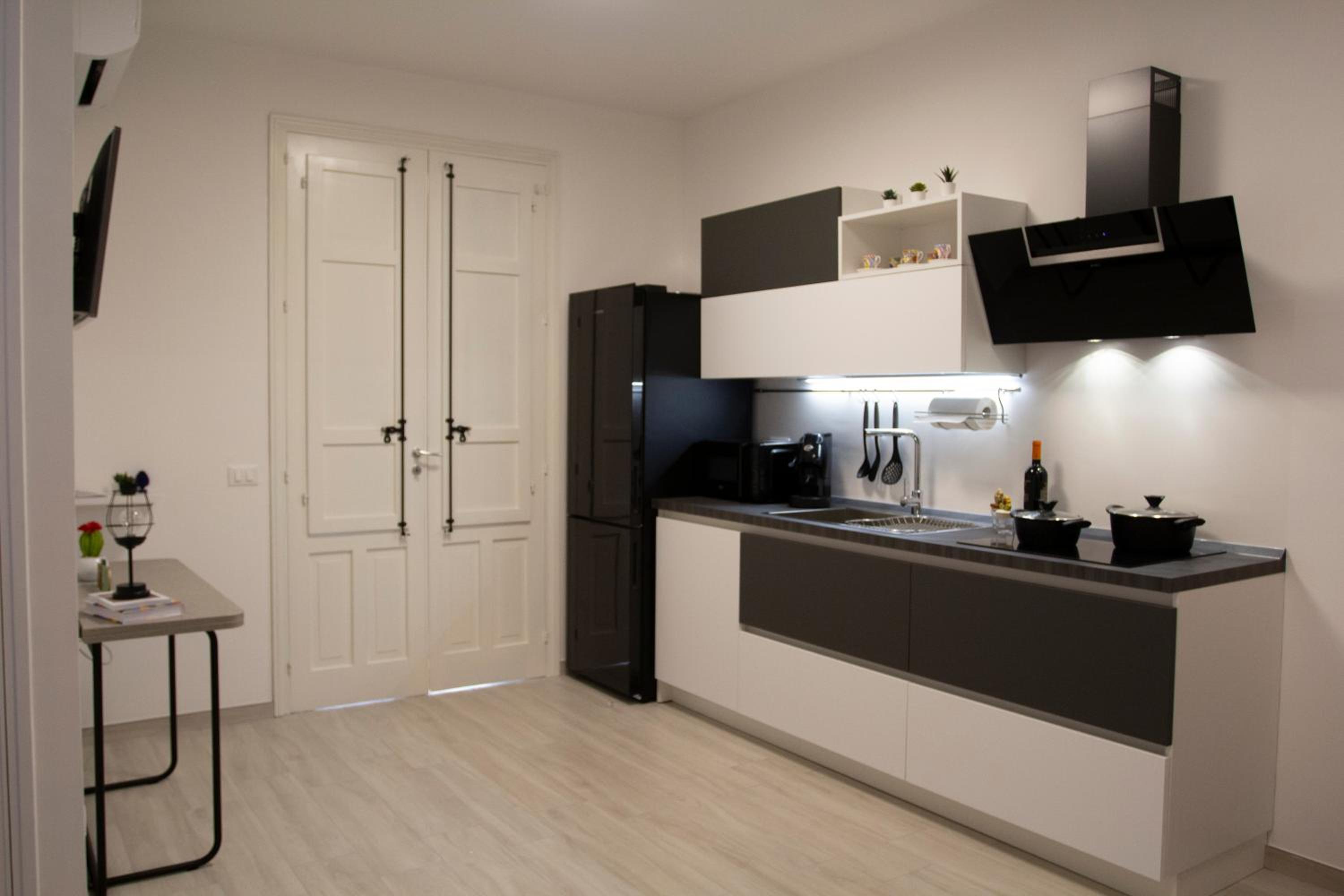 One-Bedroom Apartment photo 2