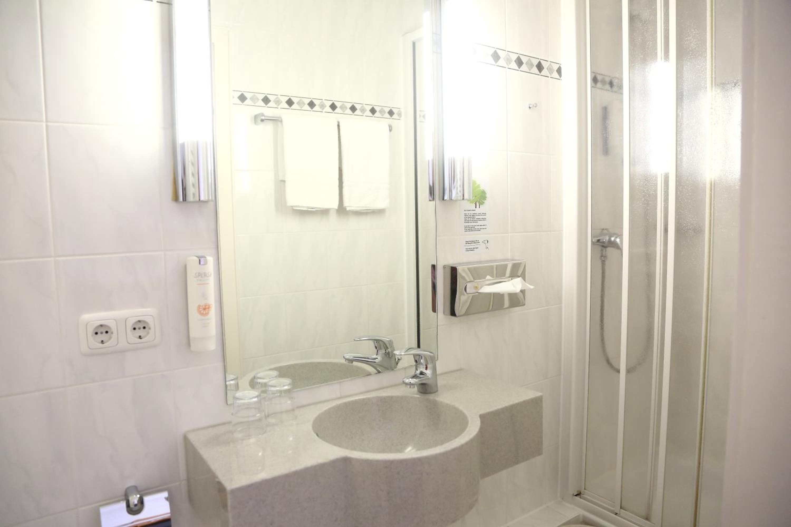 Double Room - Photo 2