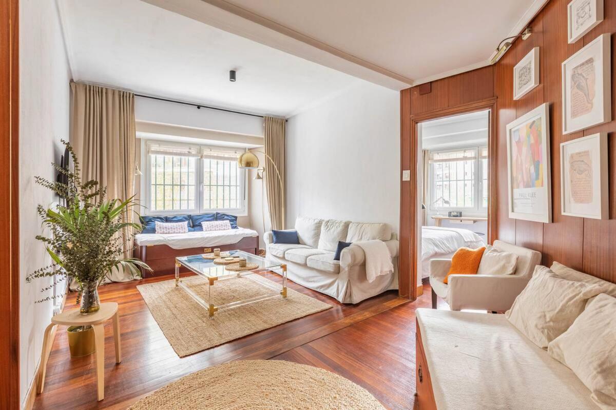 Apartamento de Dos Habitaciones con Terraza