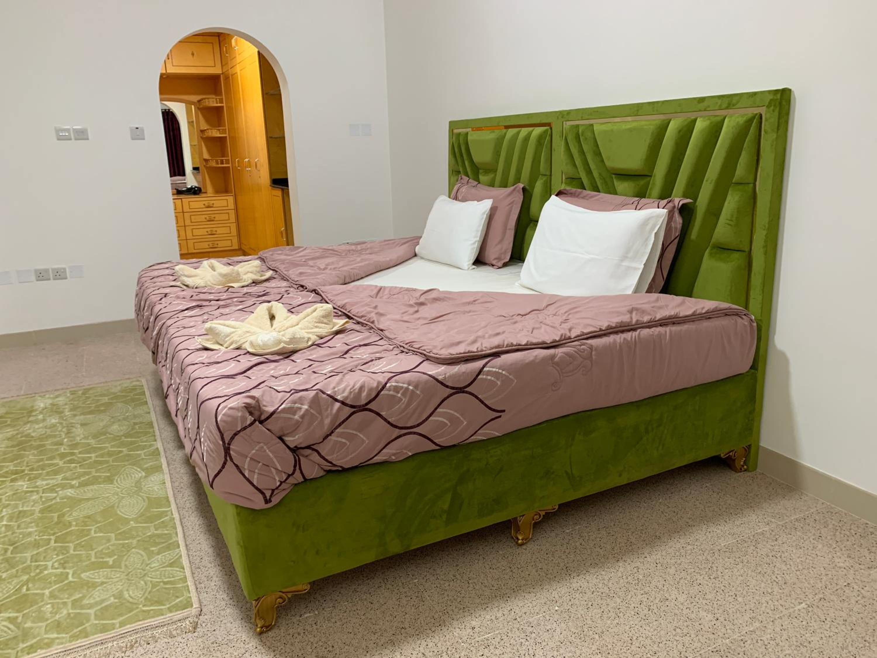 Deluxe Double Room (2 Adults + 1 Child) photo 3