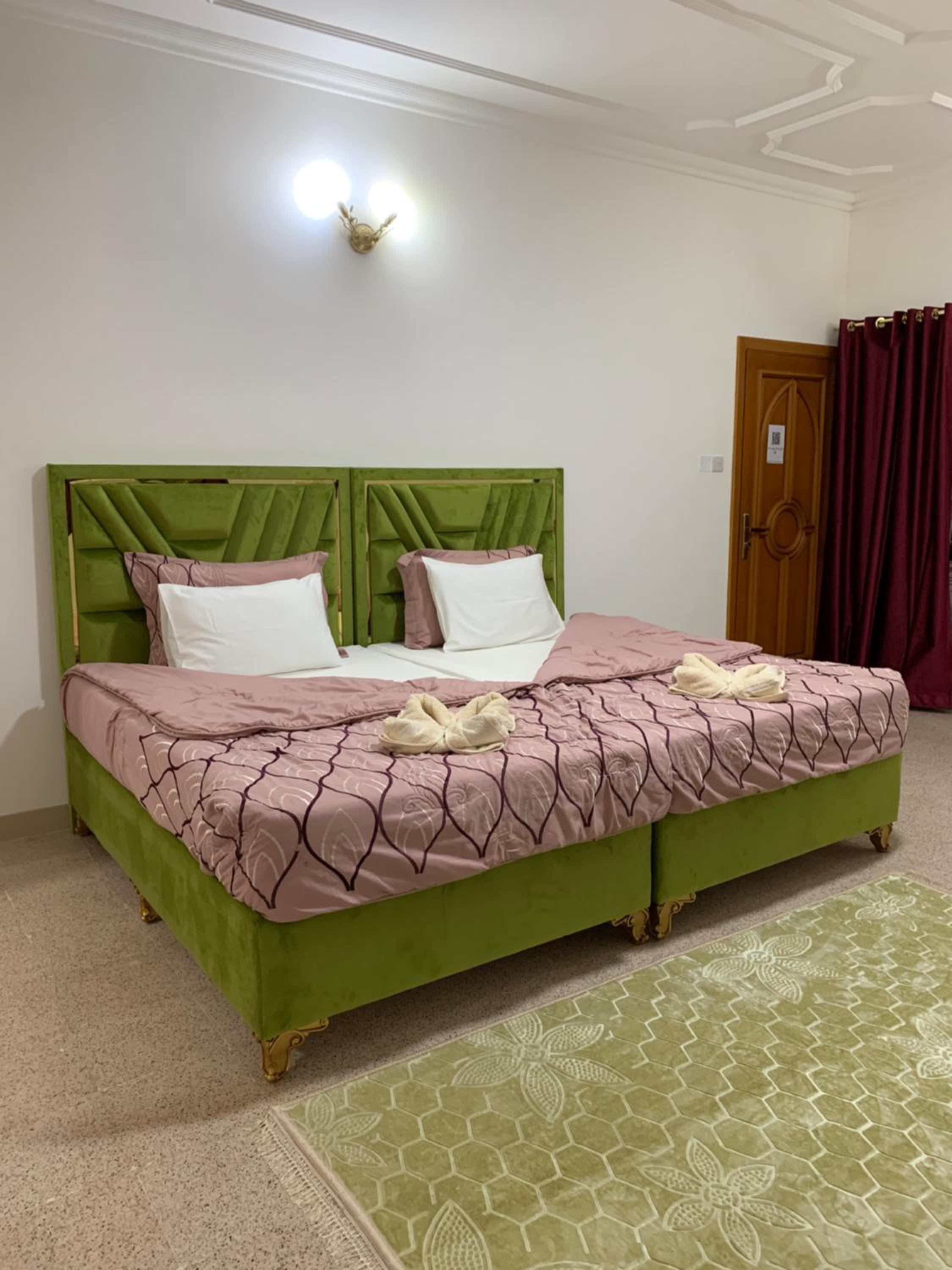 Deluxe Double Room (2 Adults + 1 Child) photo 1