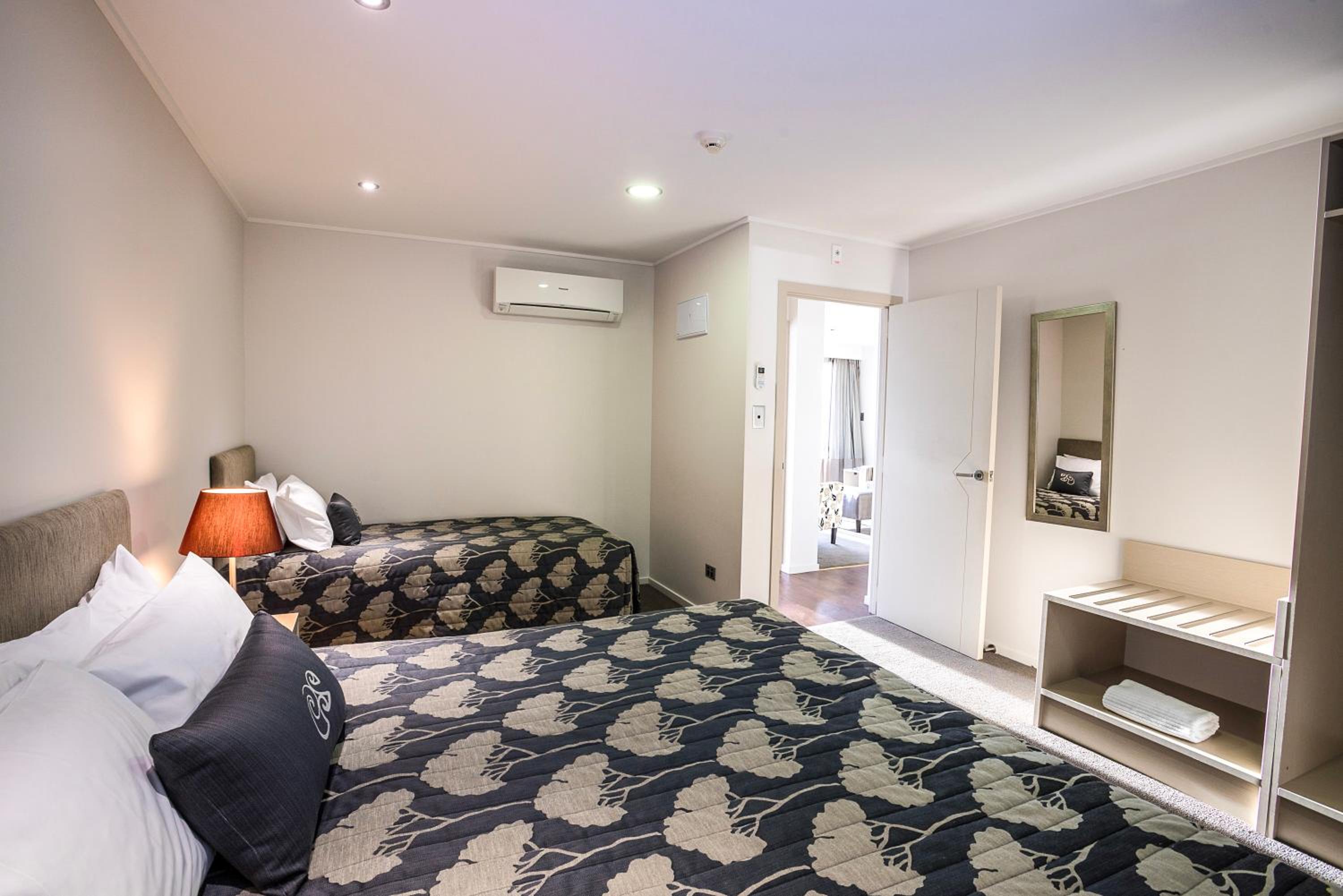 Deluxe Family Room