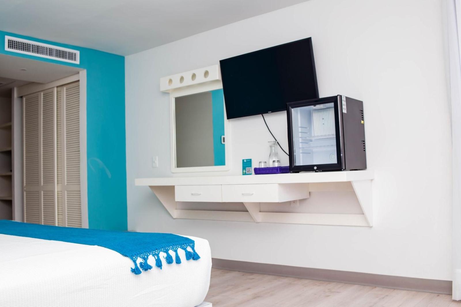 Deluxe Double Room with Sea View - Photo 5