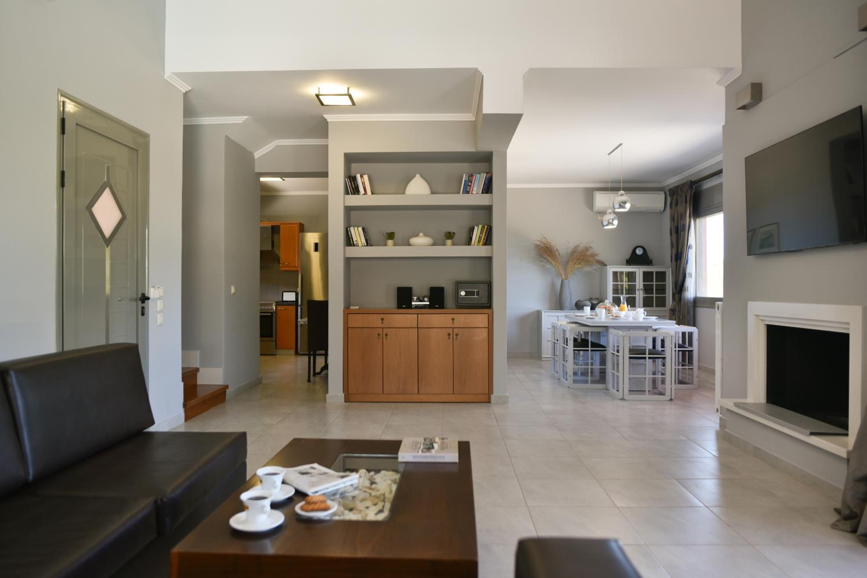 Three-Bedroom Villa - Photo 28