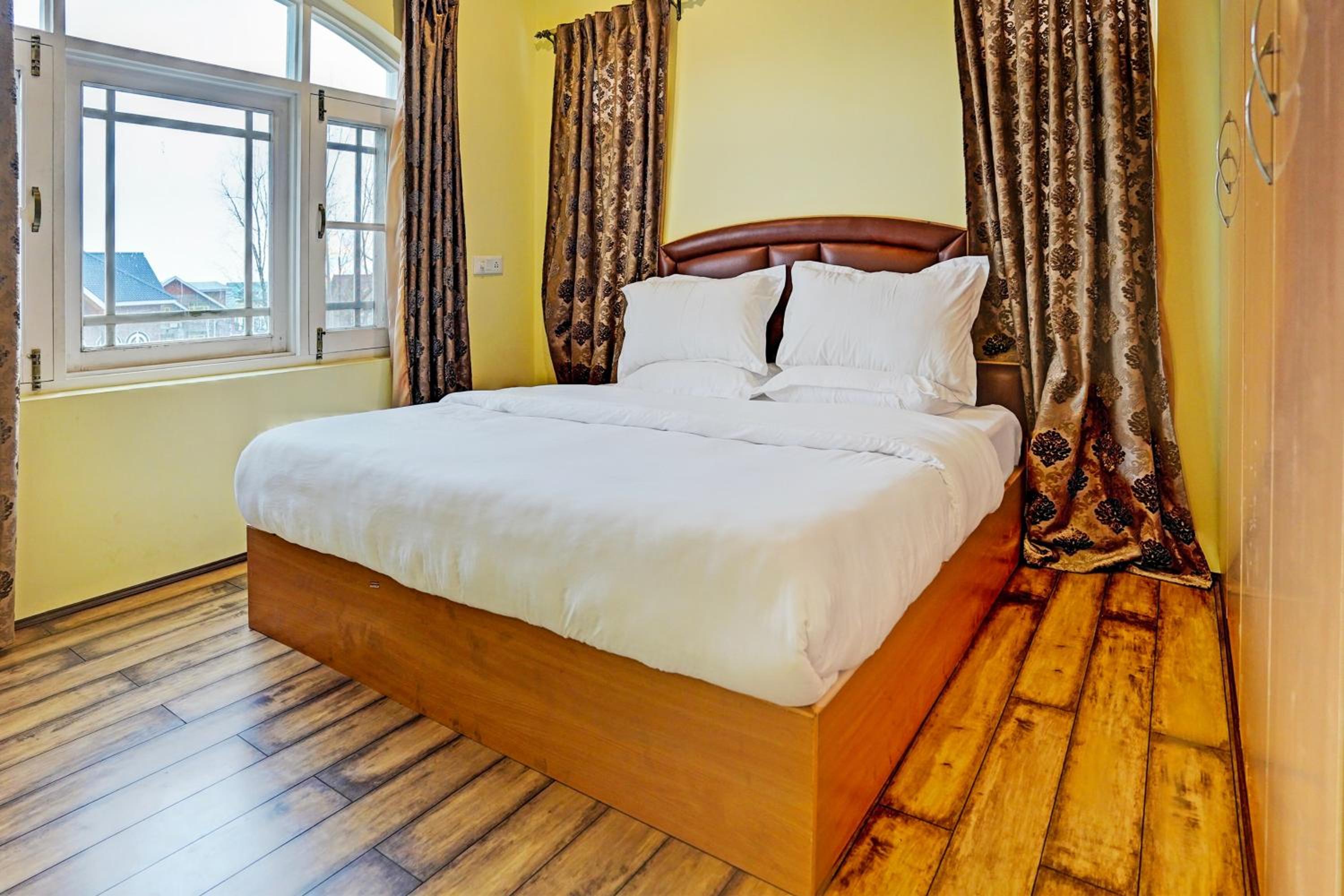 Classic Triple Room
