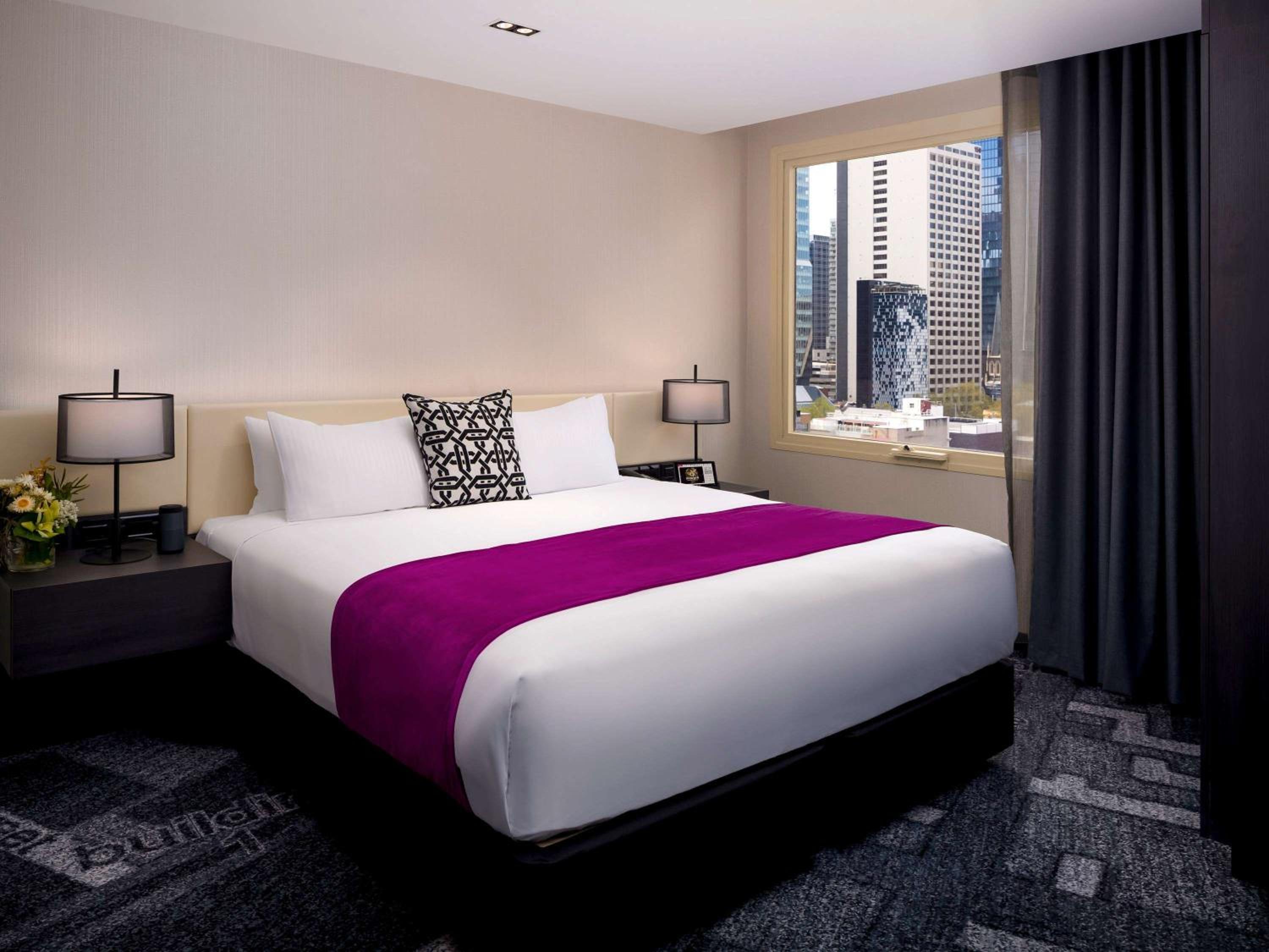 Premium Deluxe King Room - Photo 7