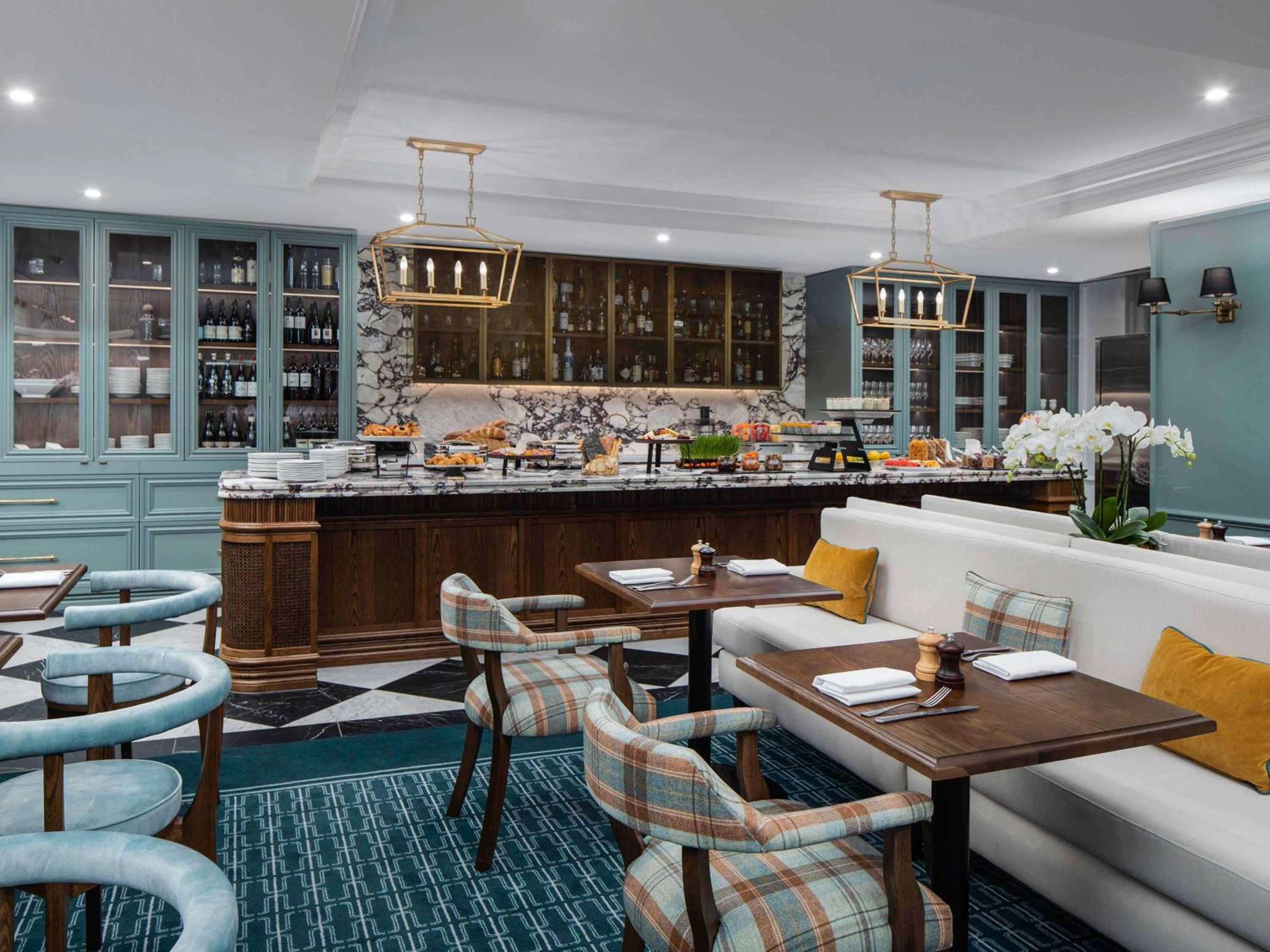 King Superior Room - Club Lounge Access - Photo 9