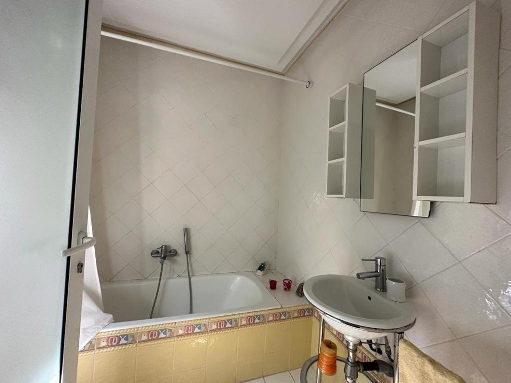 One-Bedroom House photo 3