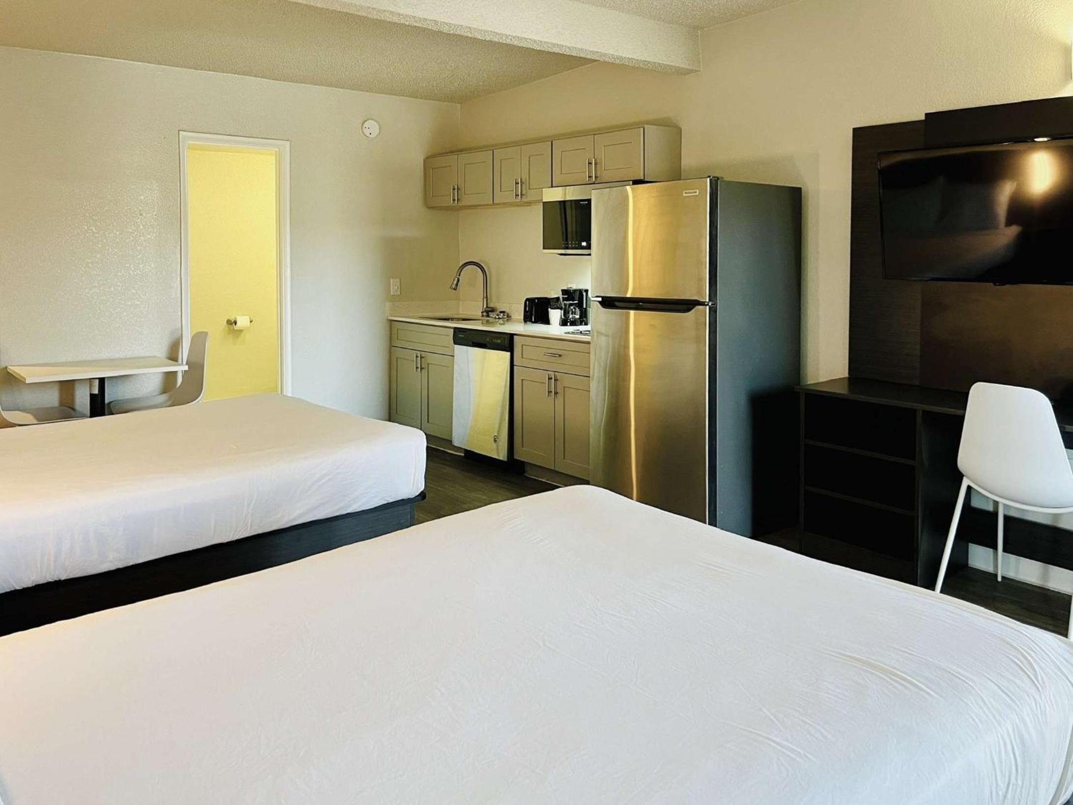 2 Full Beds | Kitchen - Photo 1