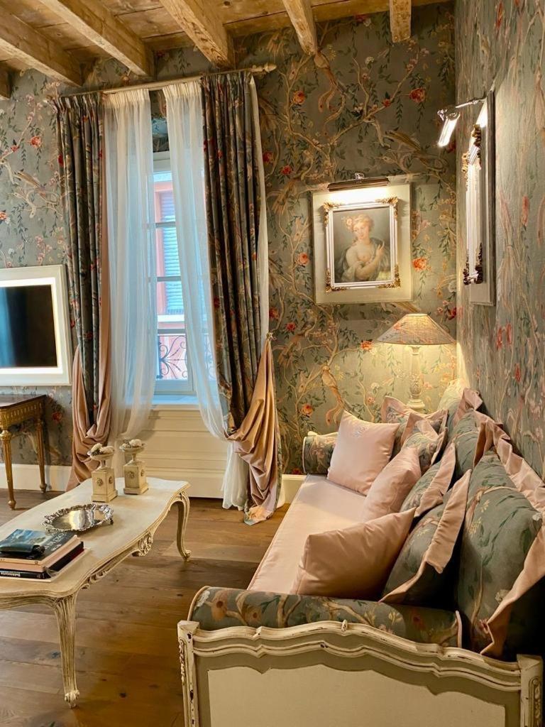 Suite with City View - Photo 4