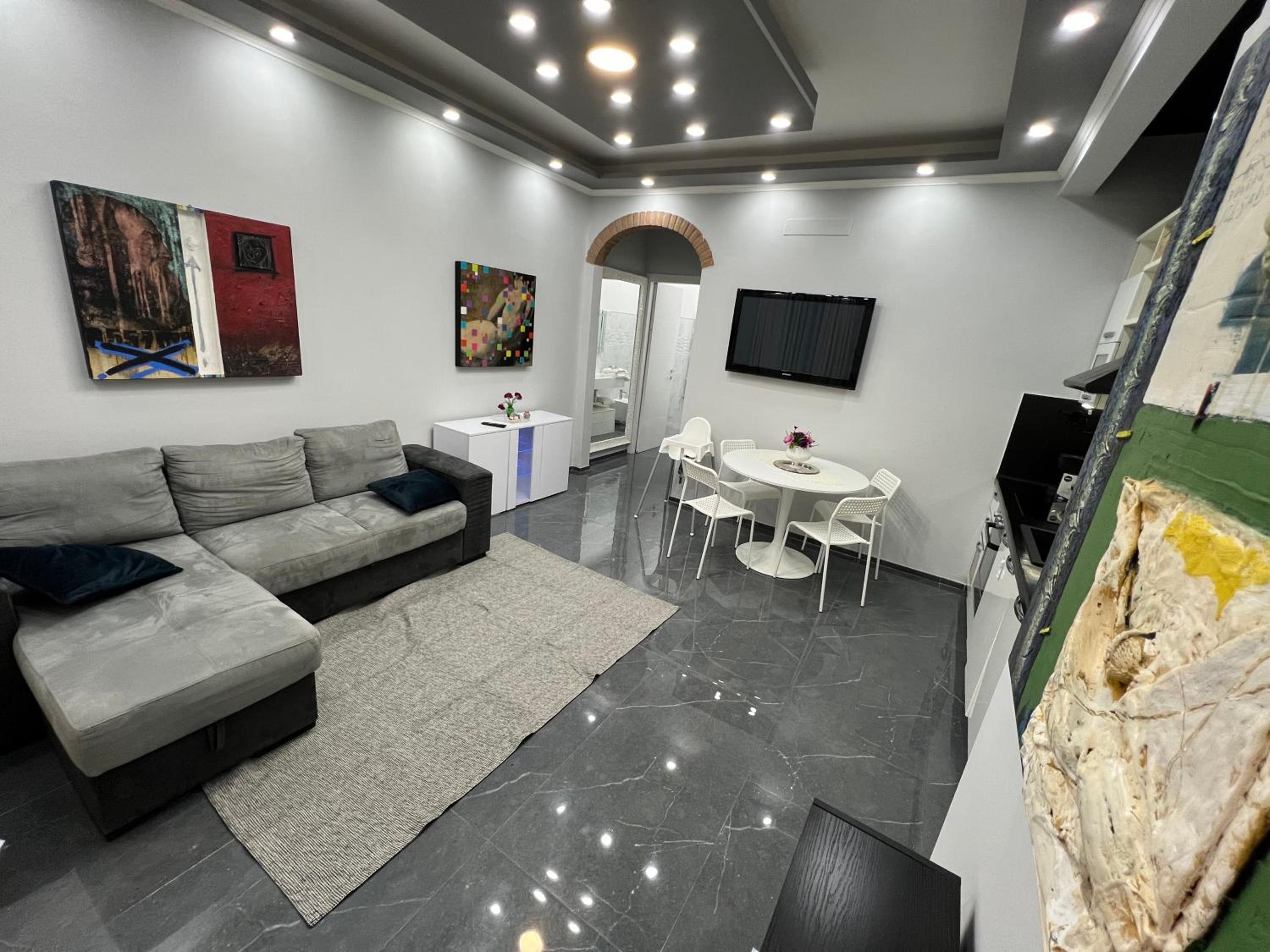 One-Bedroom Apartment