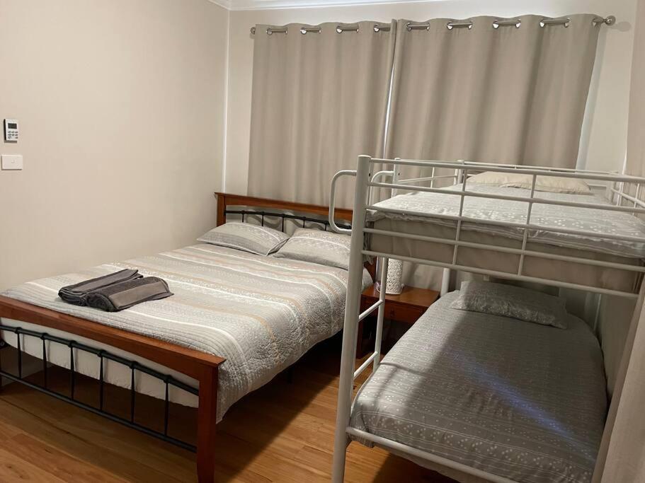 Three-Bedroom House photo 3