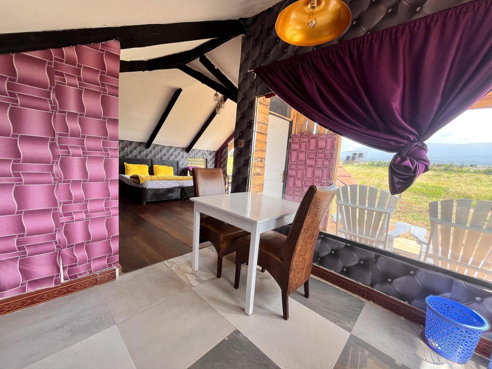 One-Bedroom House photo 1