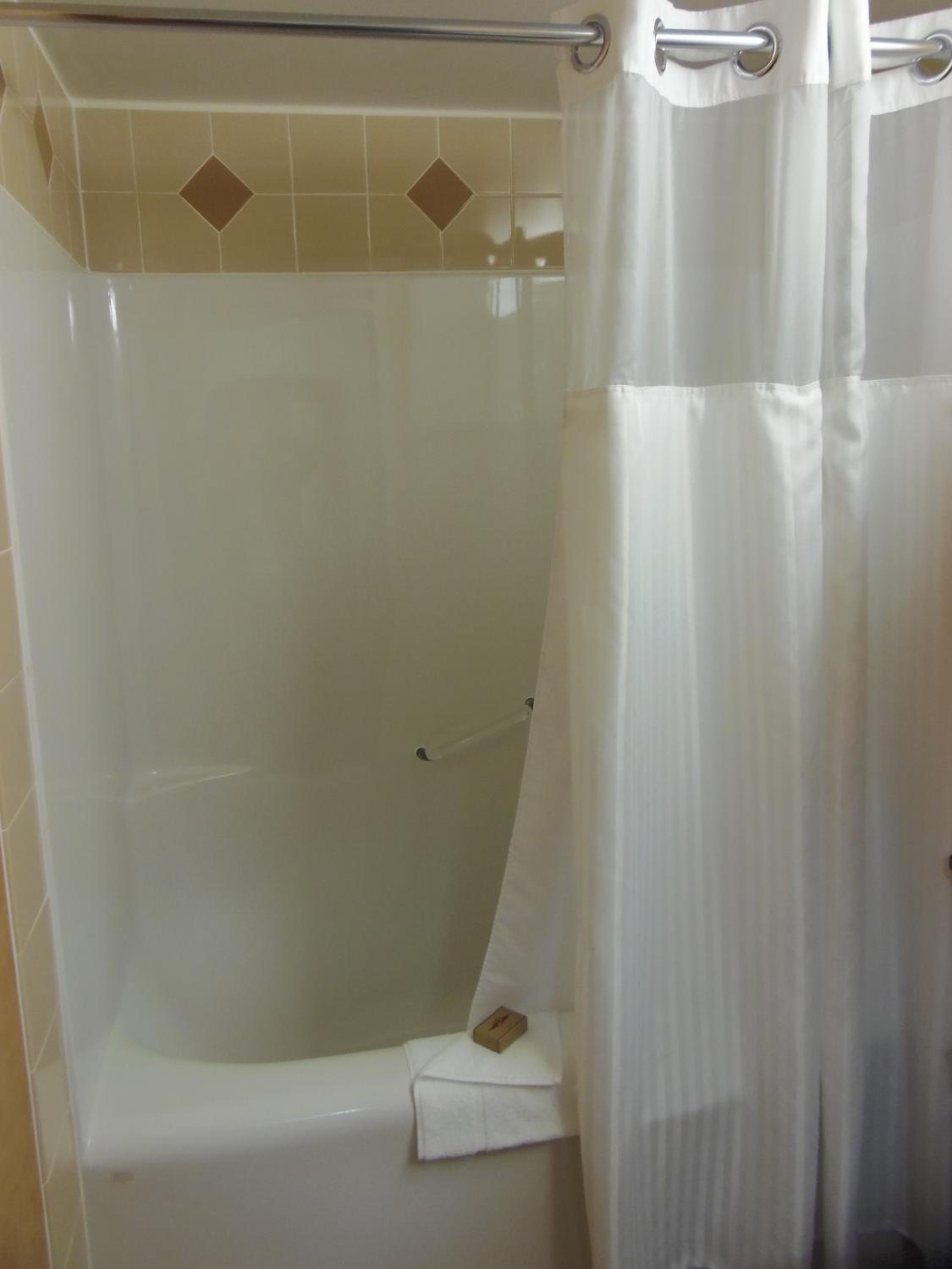 Executive Queen Room - New Building - Photo 13