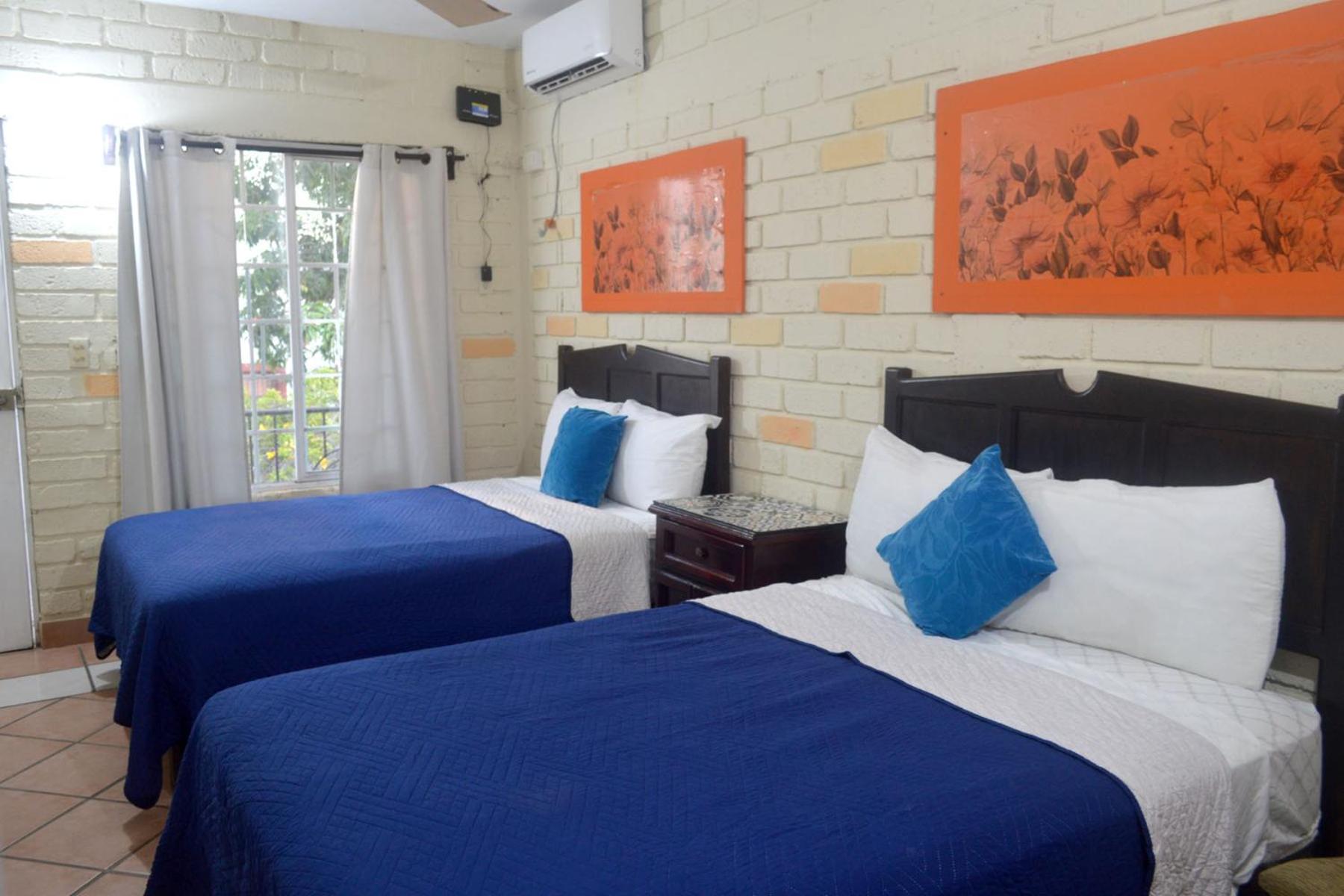 Double Room with Two Double Beds photo 2