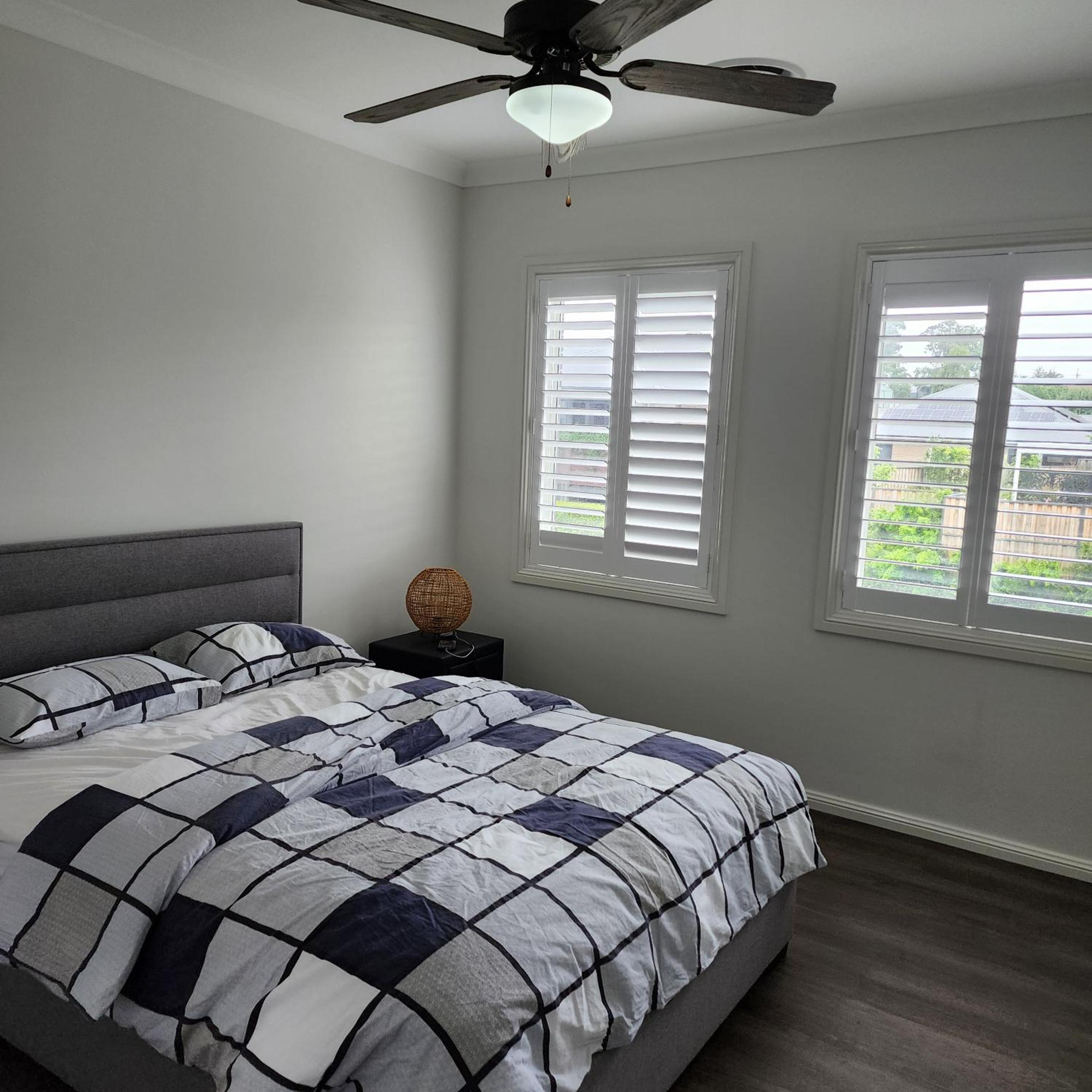 Queen Room photo 2