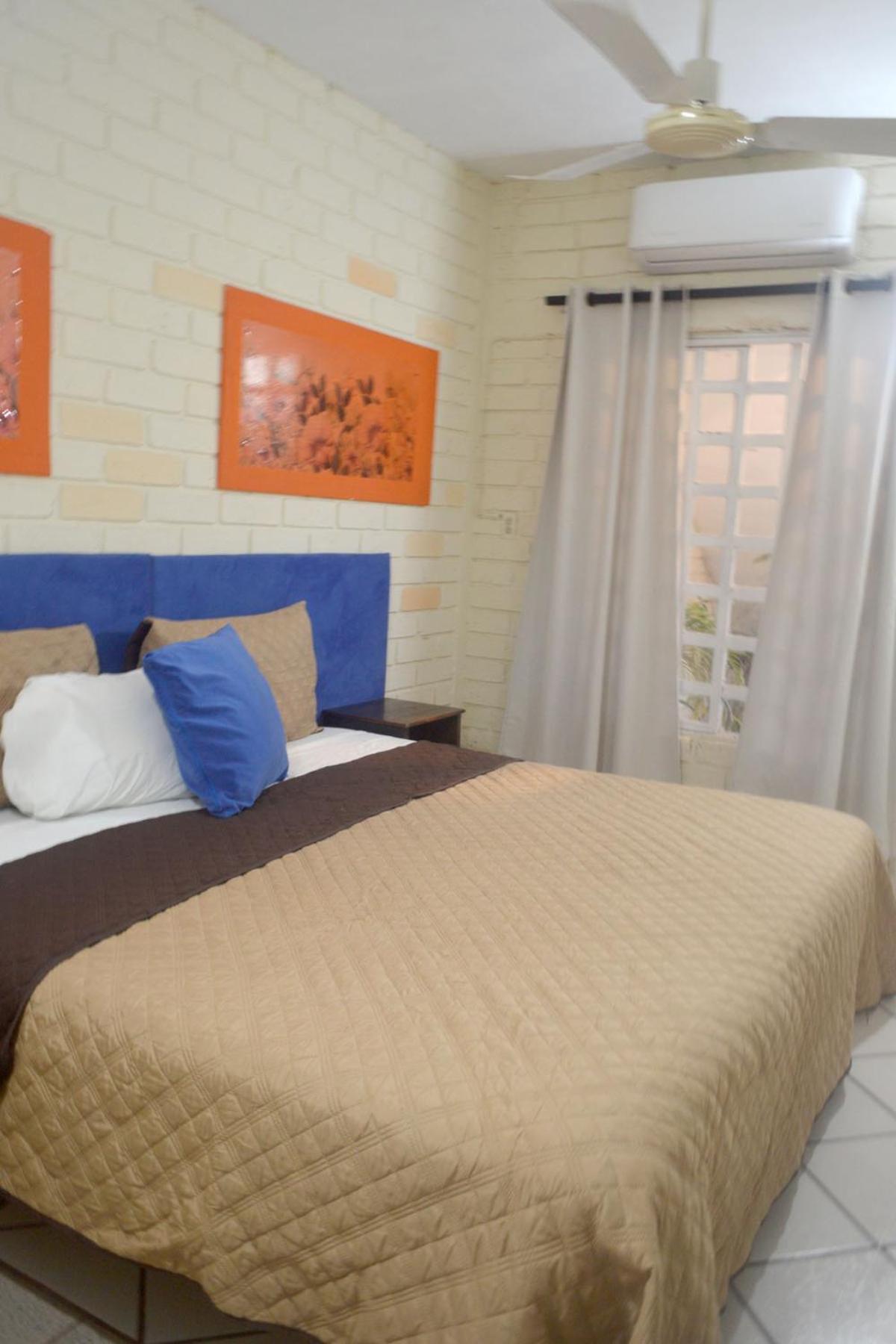 Deluxe King Room photo 2