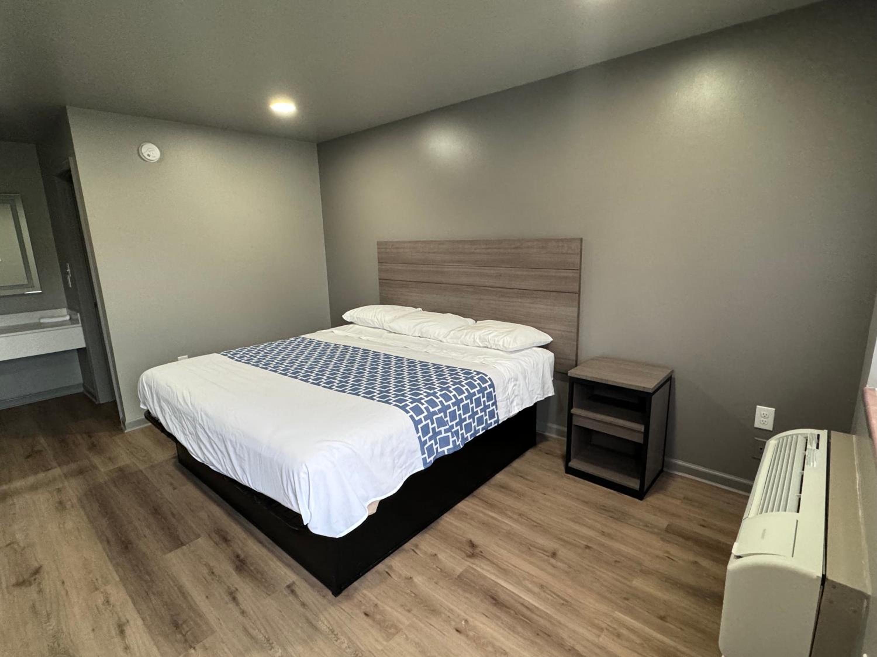 Single Room photo 2