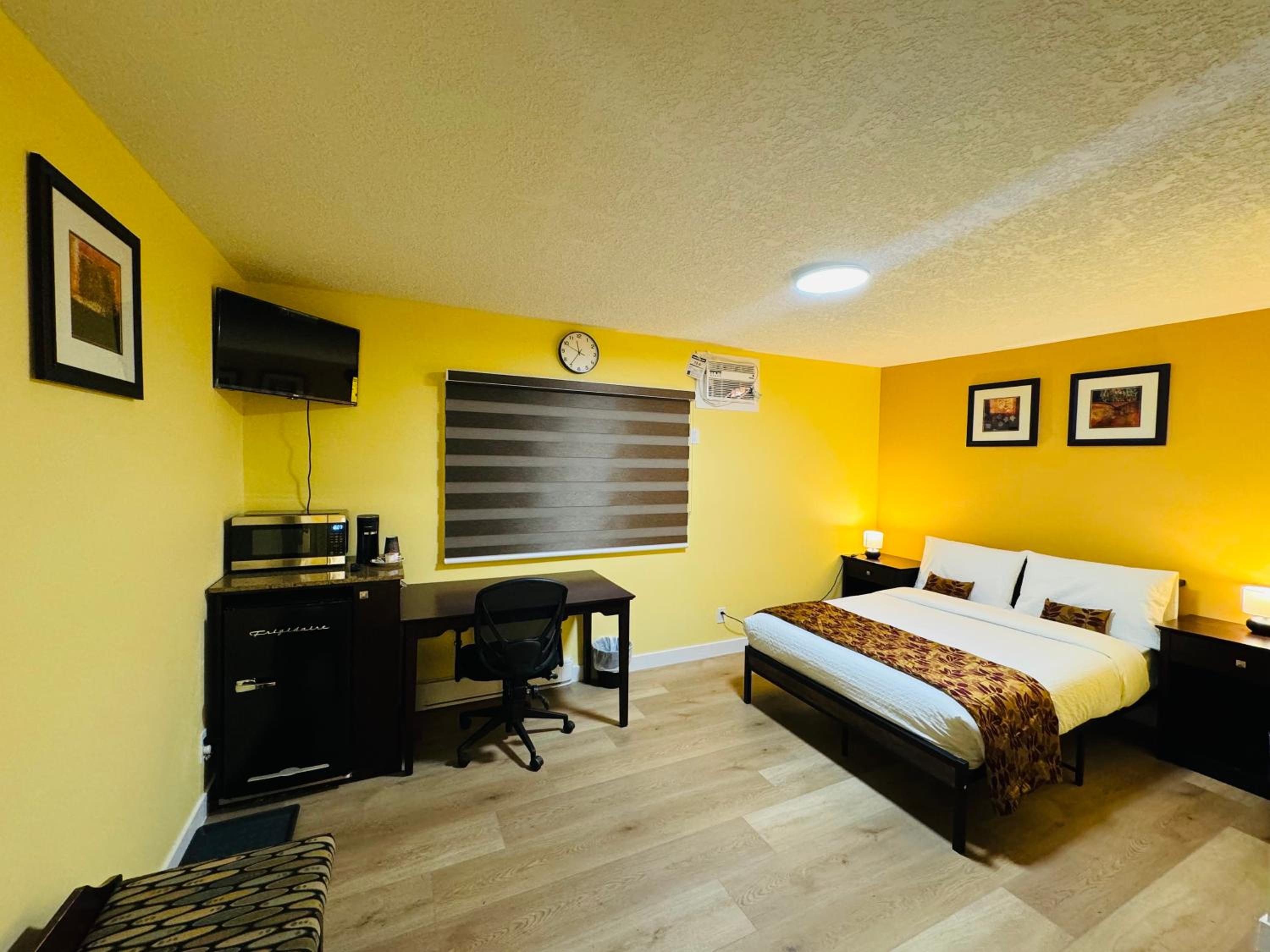 Deluxe Double Room with Extra Bed photo 2
