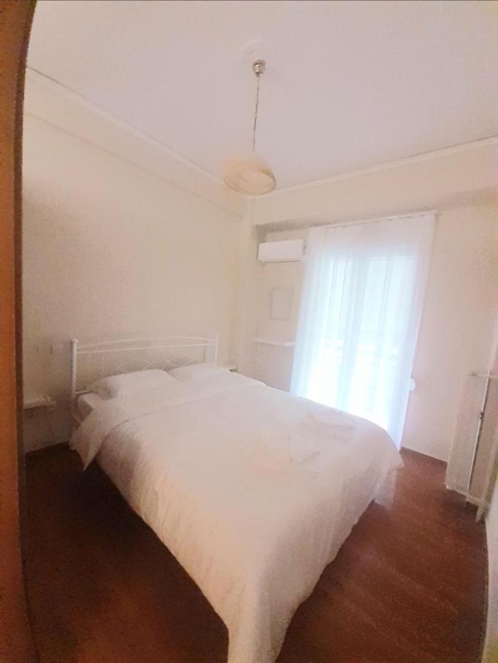 One-Bedroom Apartment with Balcony