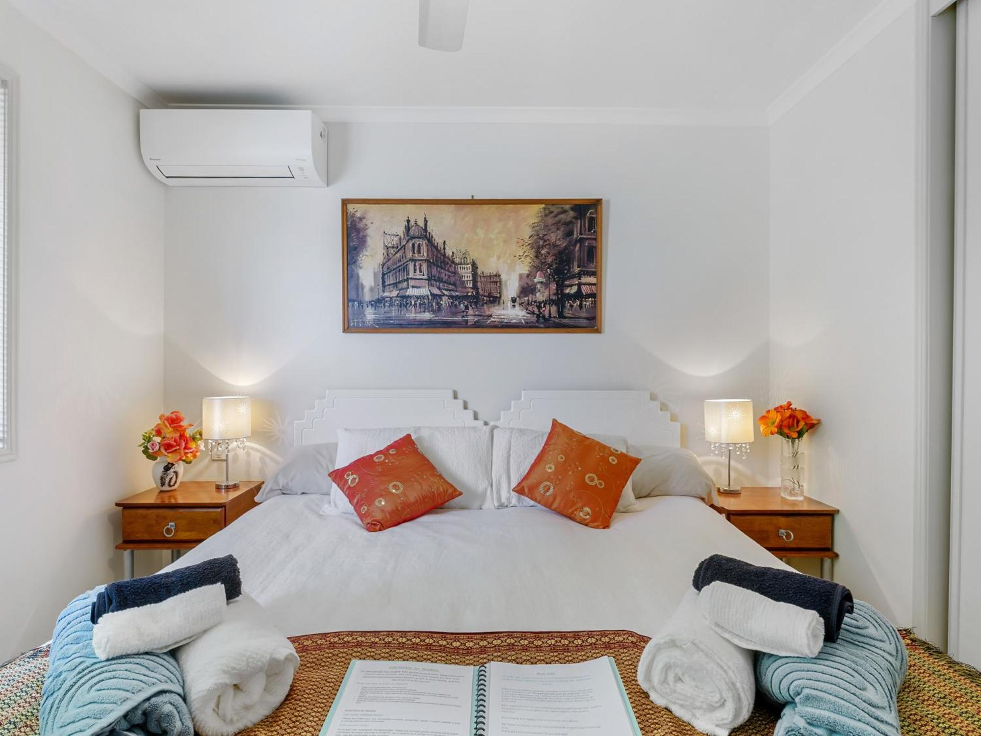 Deluxe King Room photo 1