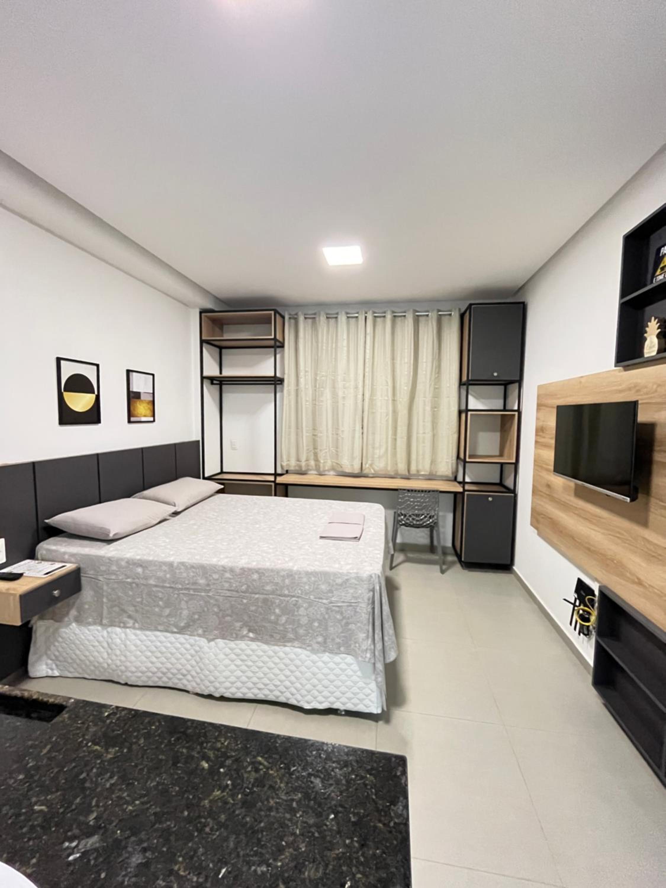 One-Bedroom Apartment photo 1