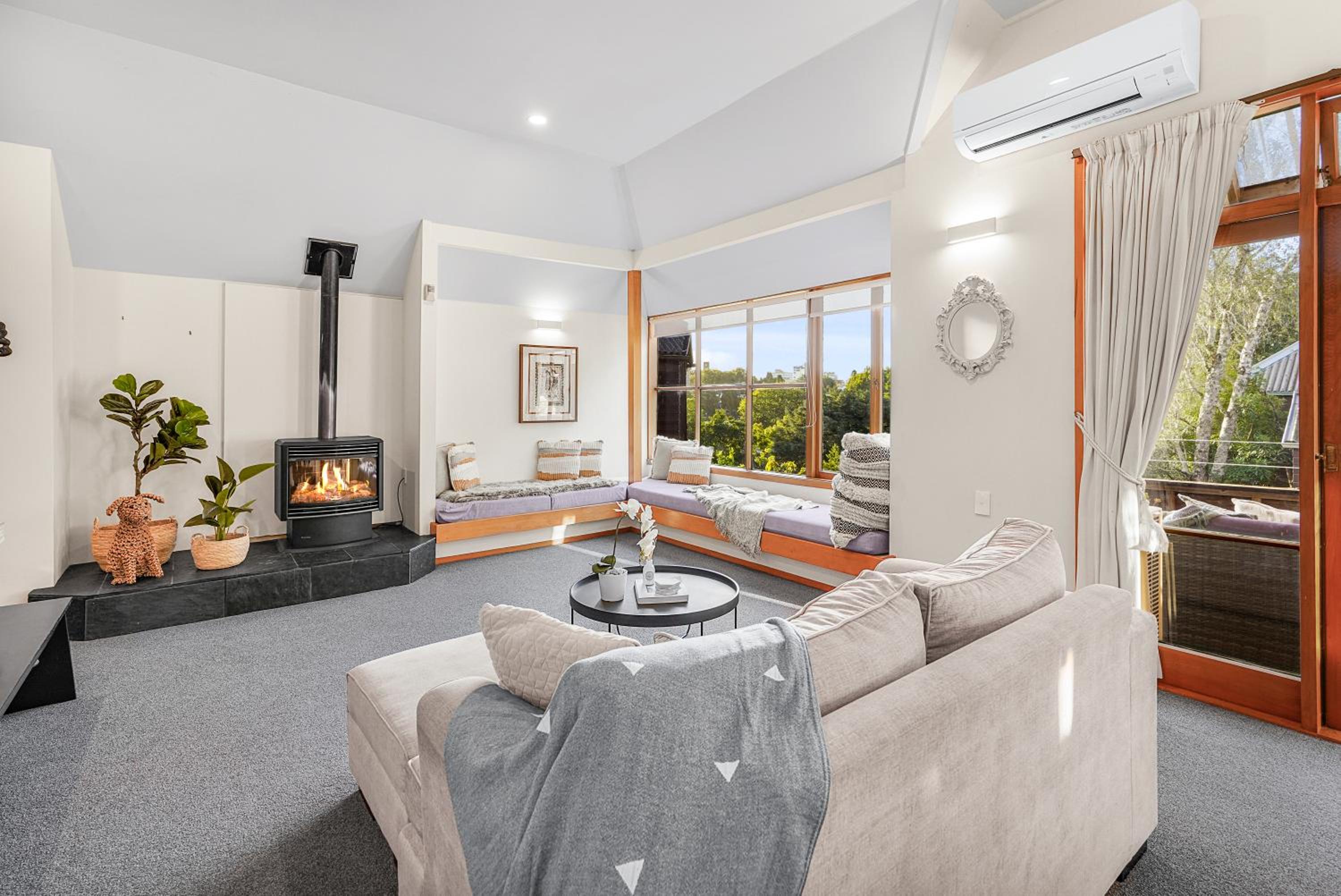 Three-Bedroom House photo 1
