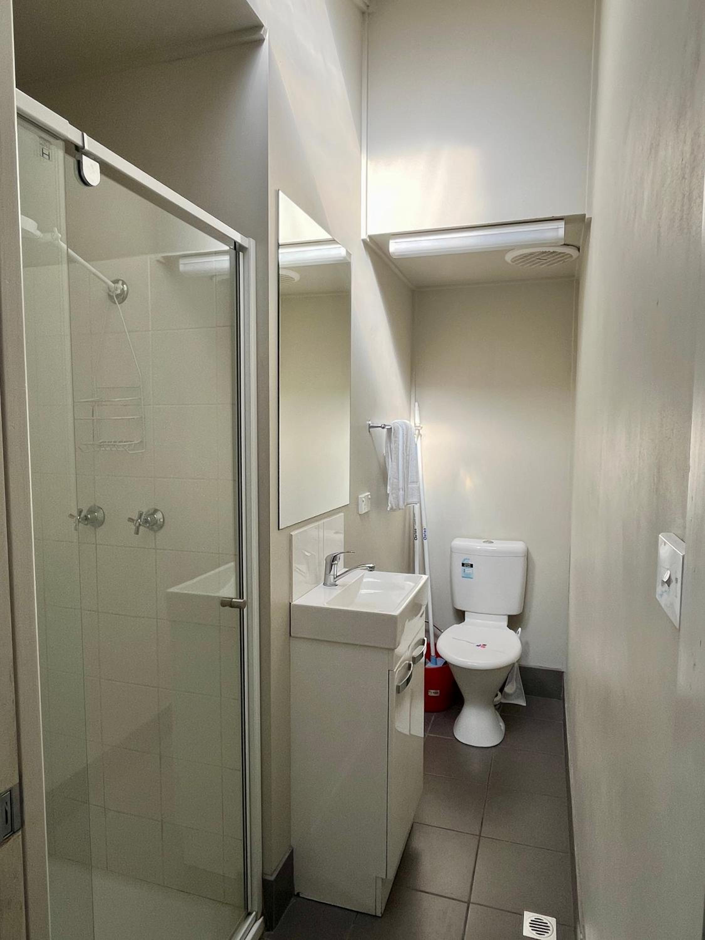 Two-Bedroom Coastal Cabin - Semi-detached photo 3