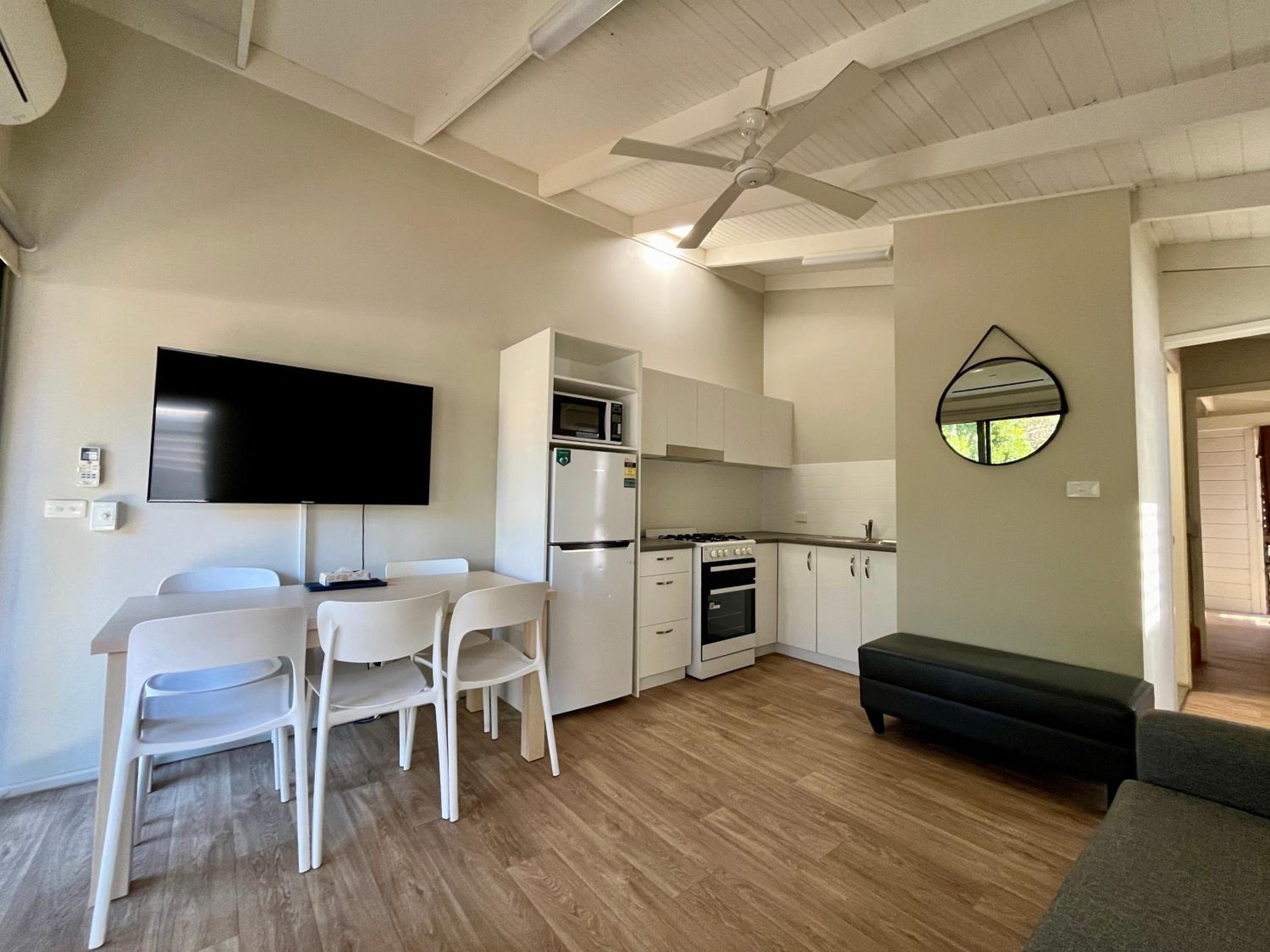 Two-Bedroom Coastal Cabin - Semi-detached photo 2