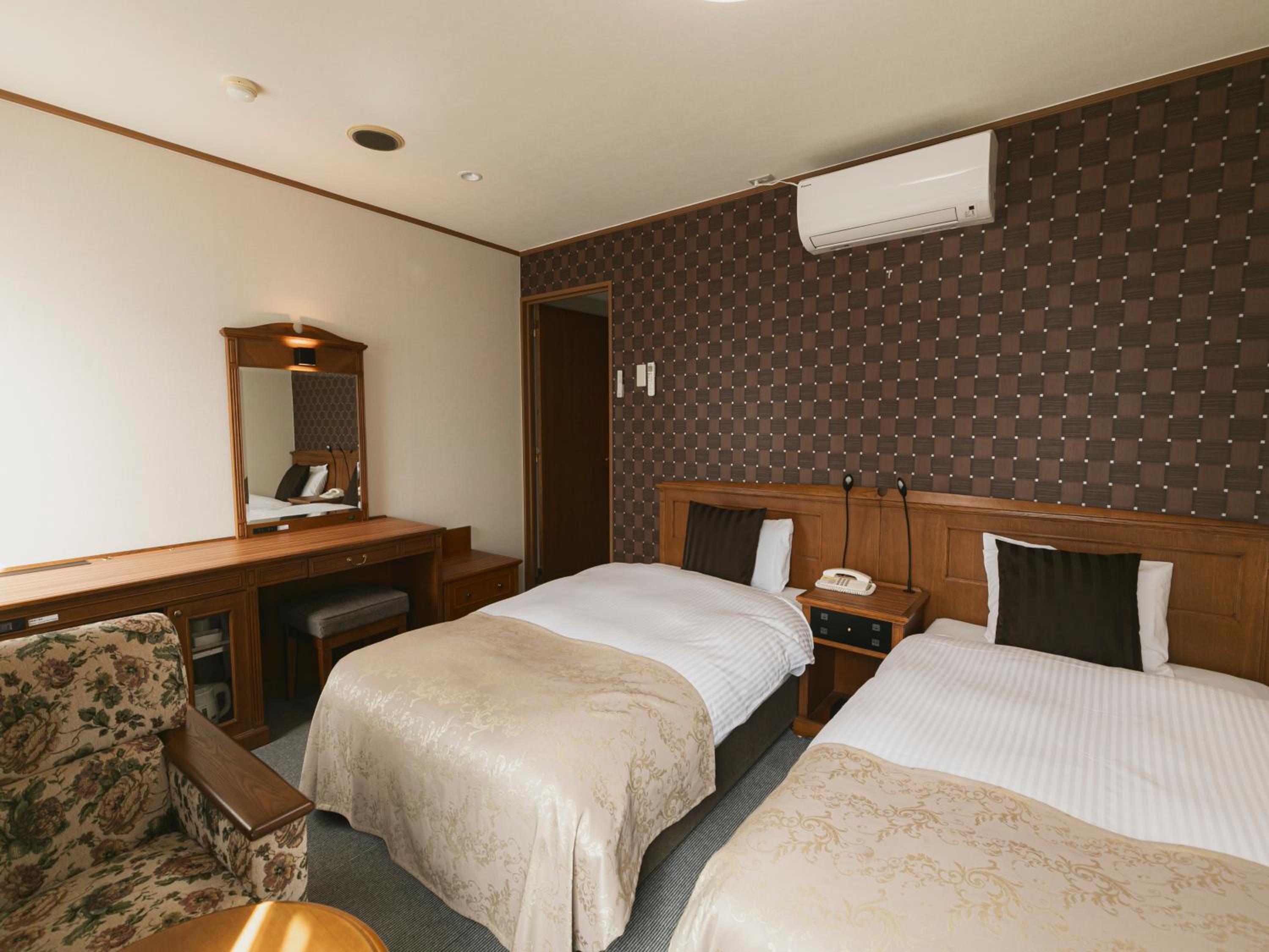 Superior Twin Room - Photo 1
