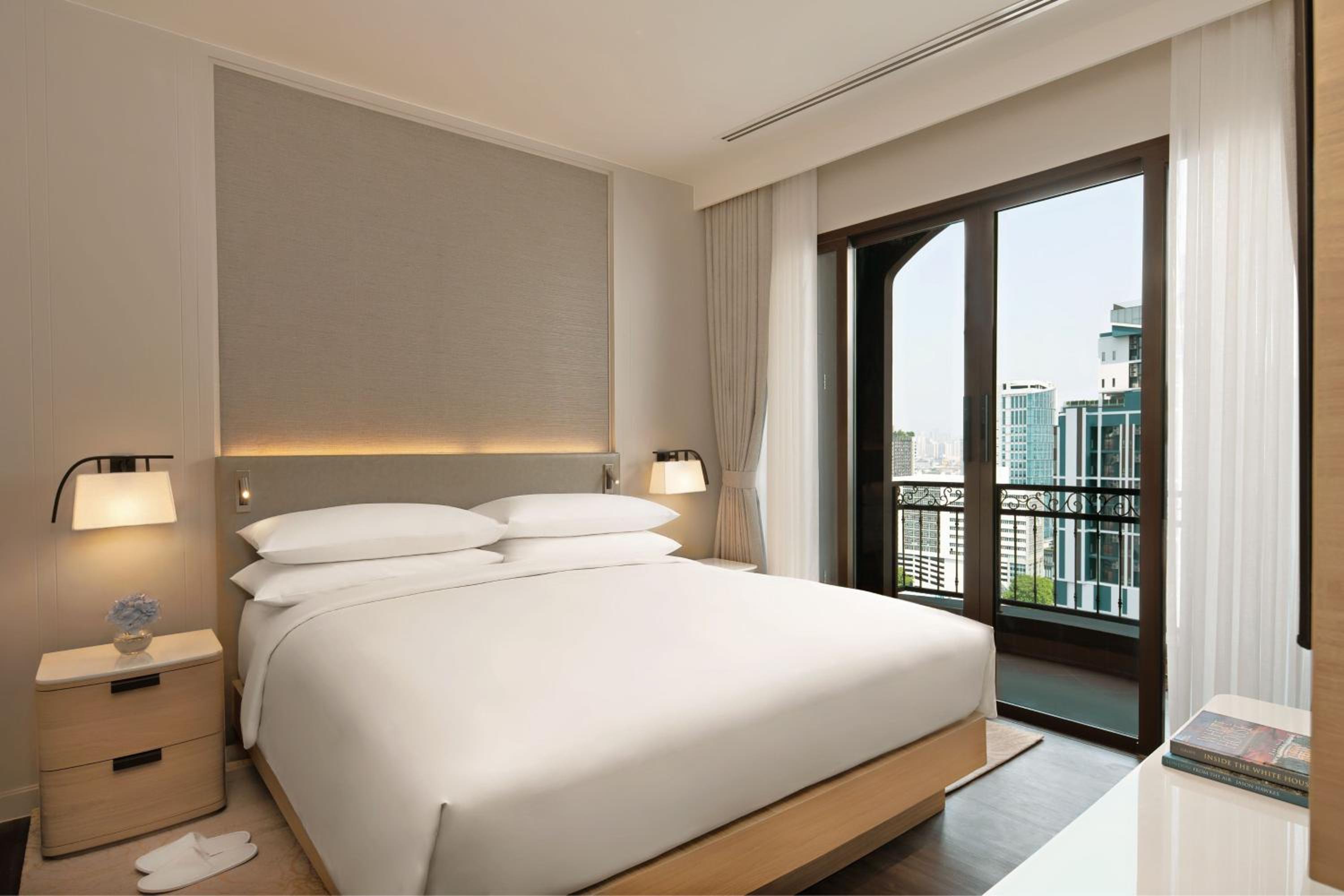 Two-Bedroom Grand Suite with City View and Balcony photo 2