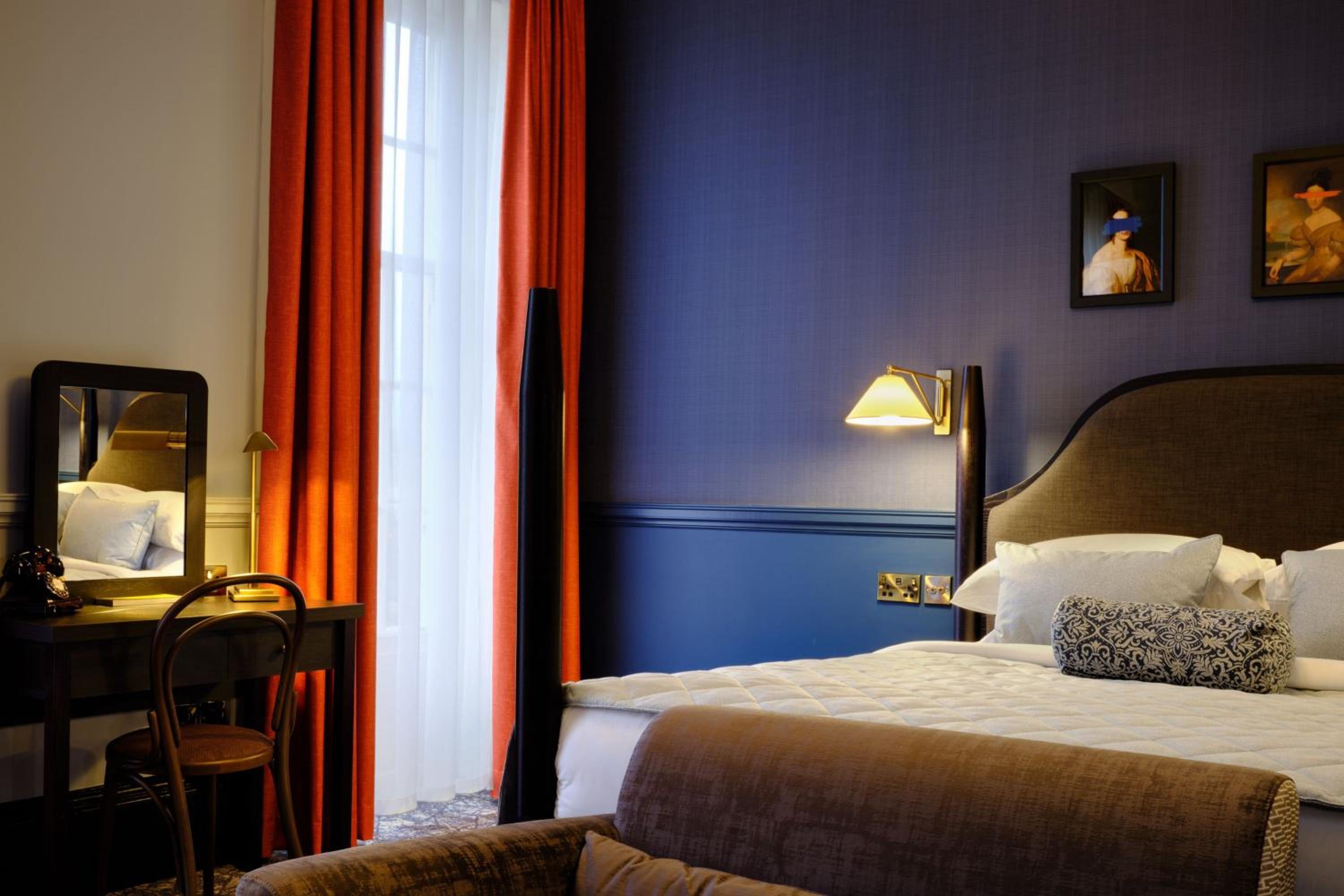 Luxury Junior King Suite - Photo 4
