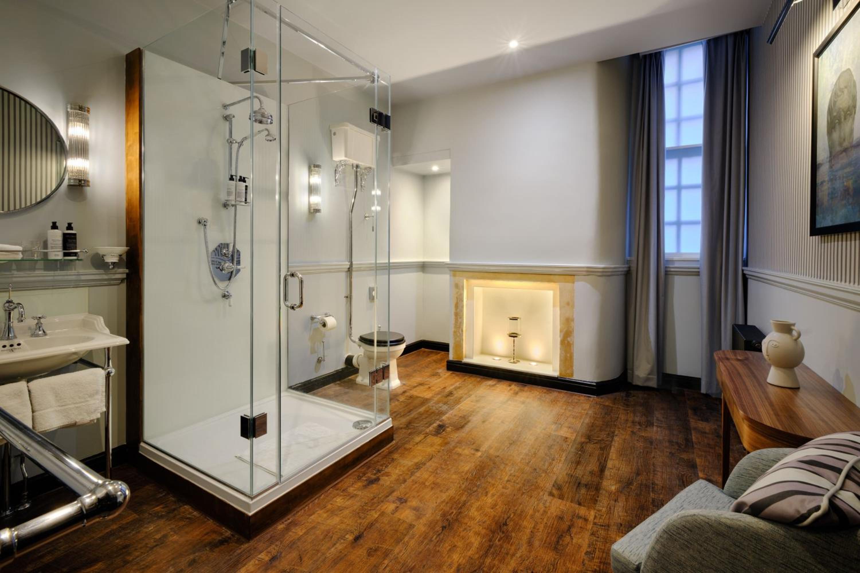 Luxury Junior King Suite - Photo 5