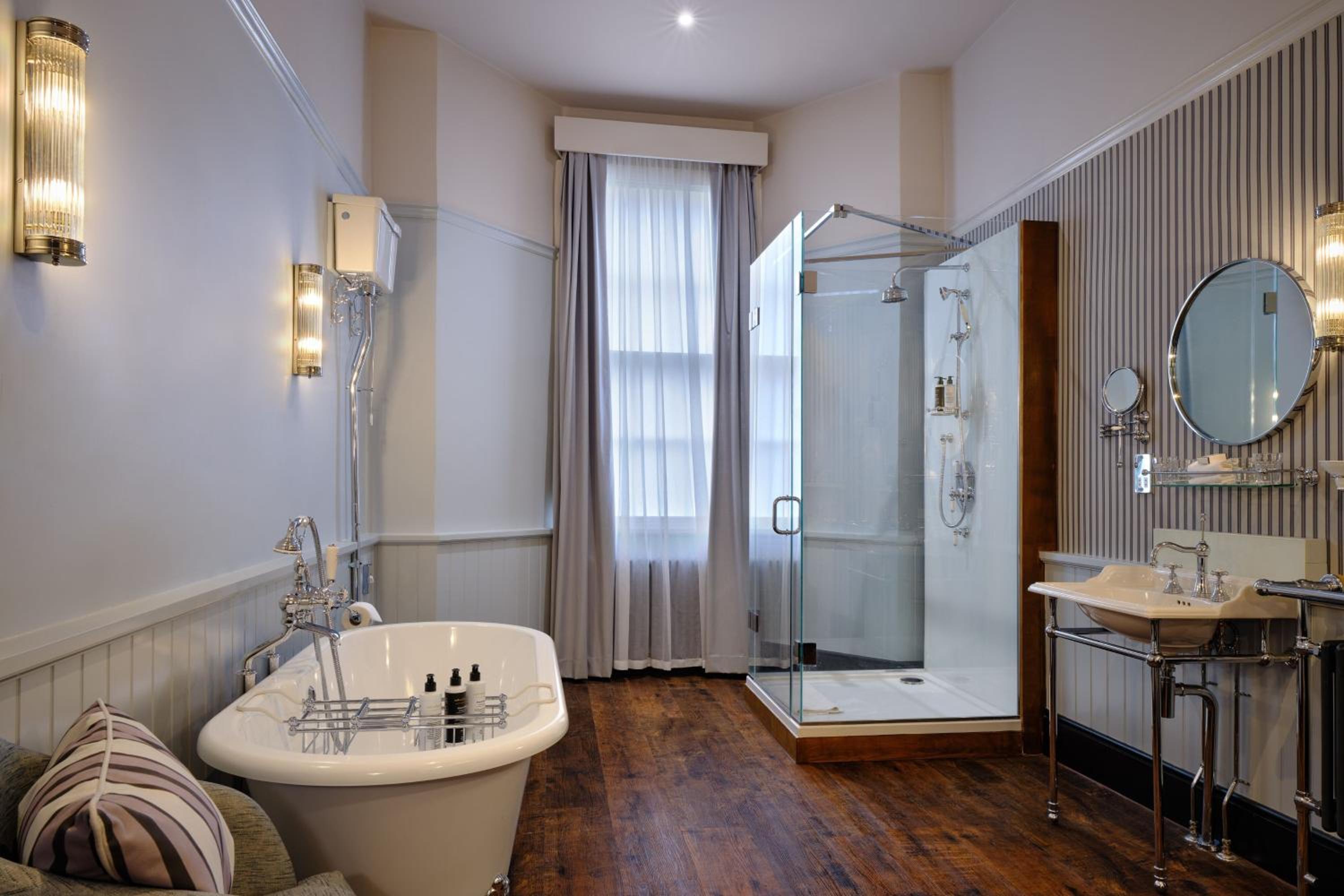 Two Bedroom Suite - Photo 7