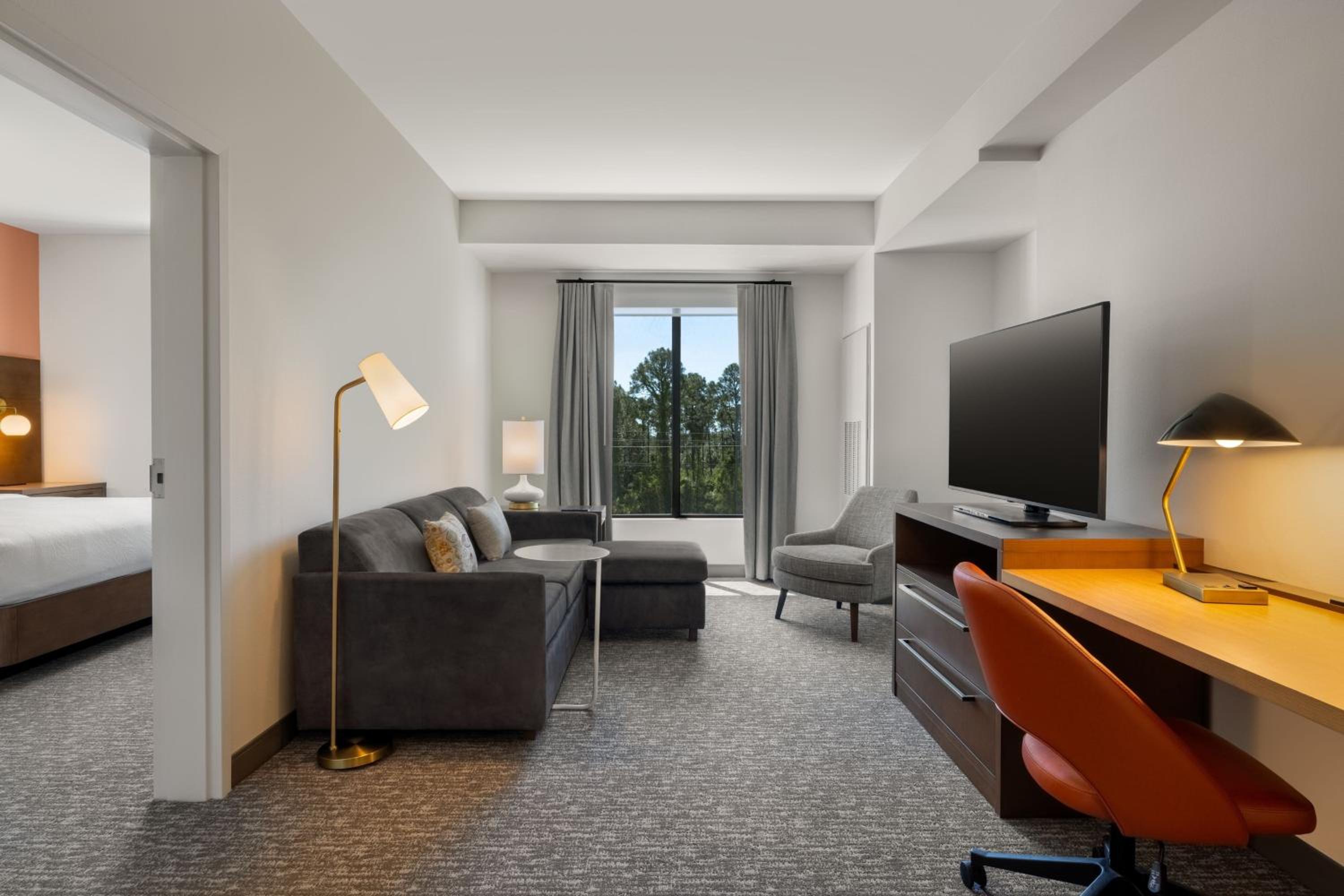 Two-Bedroom Suite - Photo 4