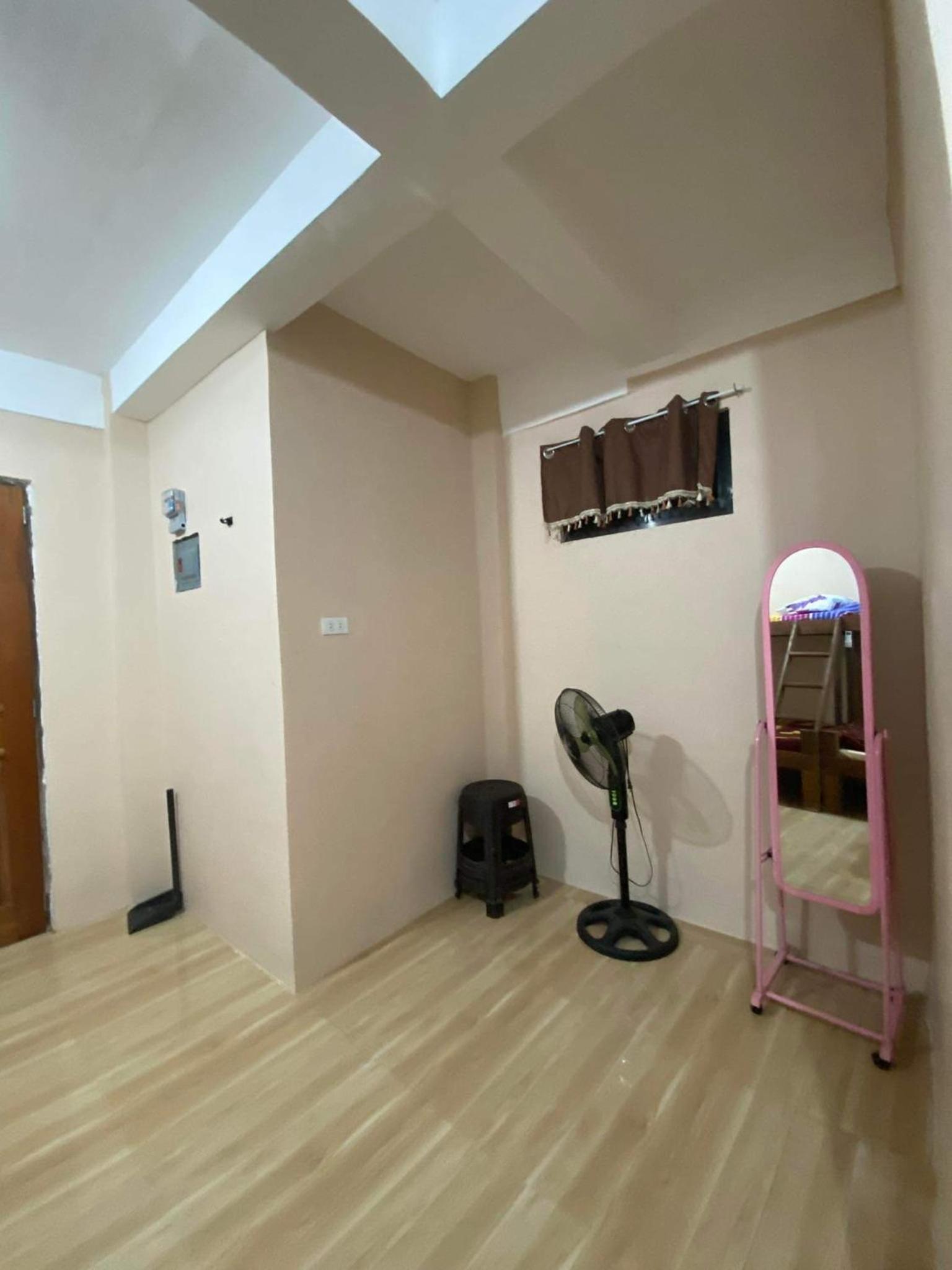 Family Room with Private Bathroom photo 1