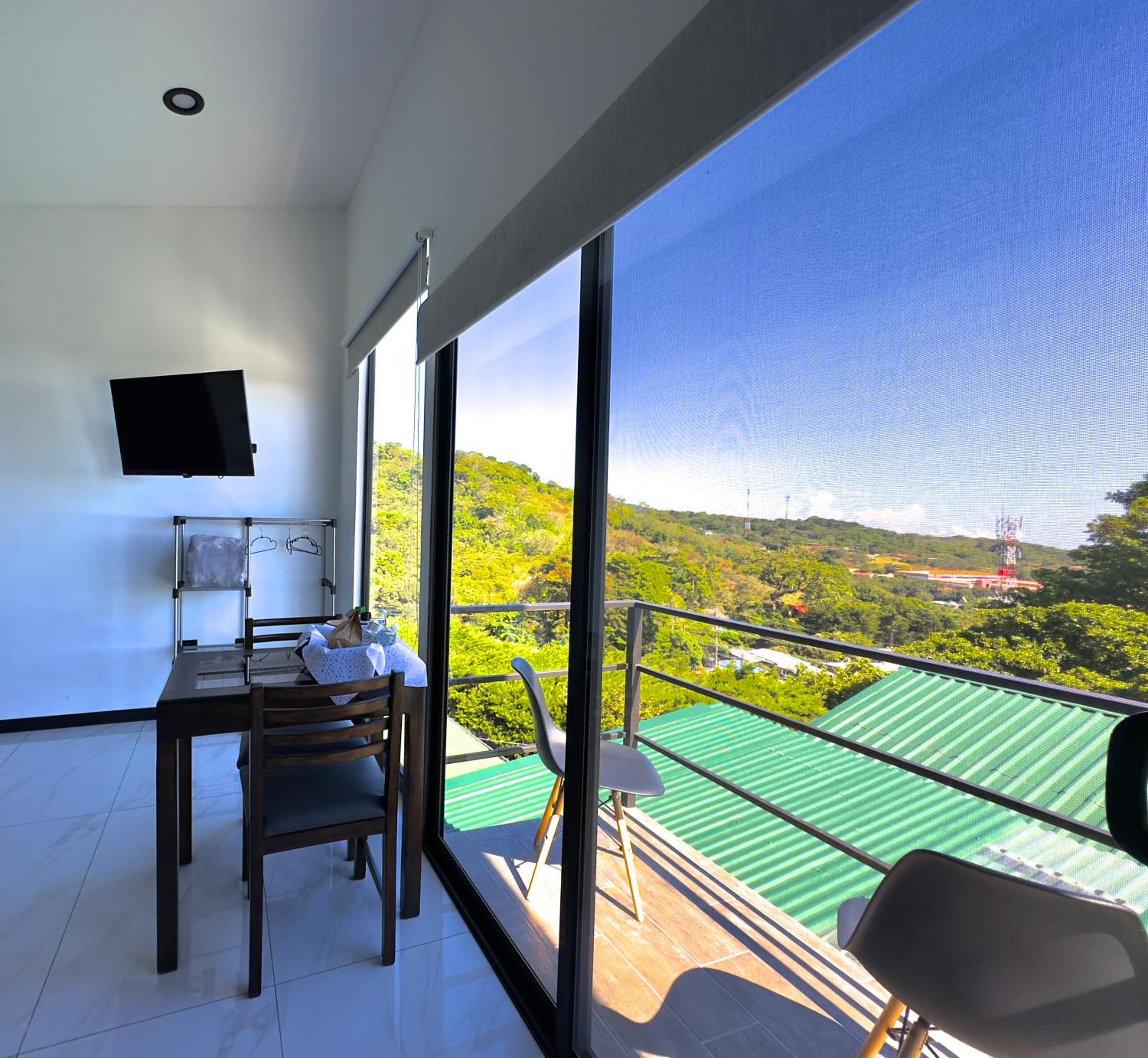 One-Bedroom Apartment with Balcony photo 2