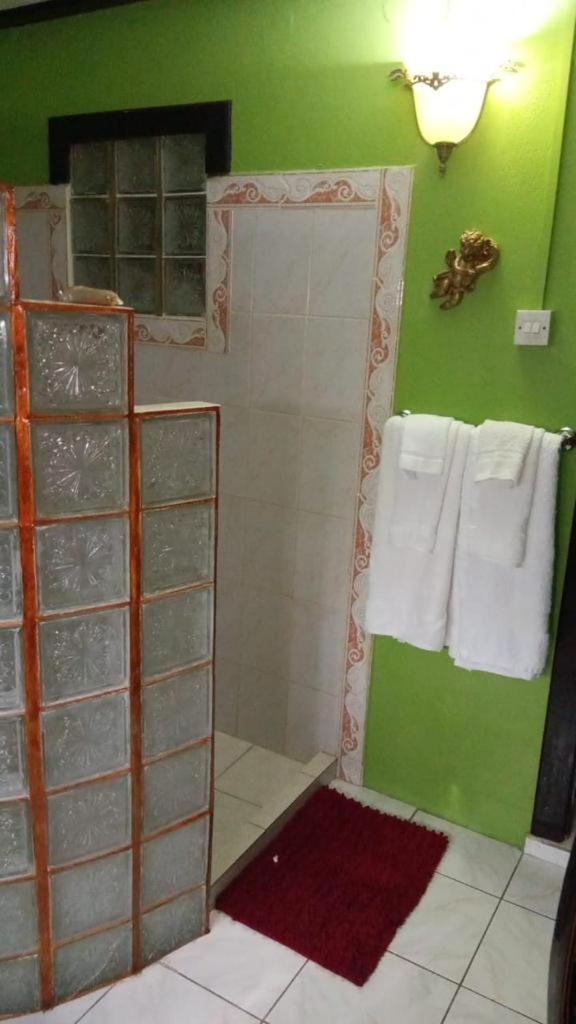 Double Room with Private Bathroom photo 1