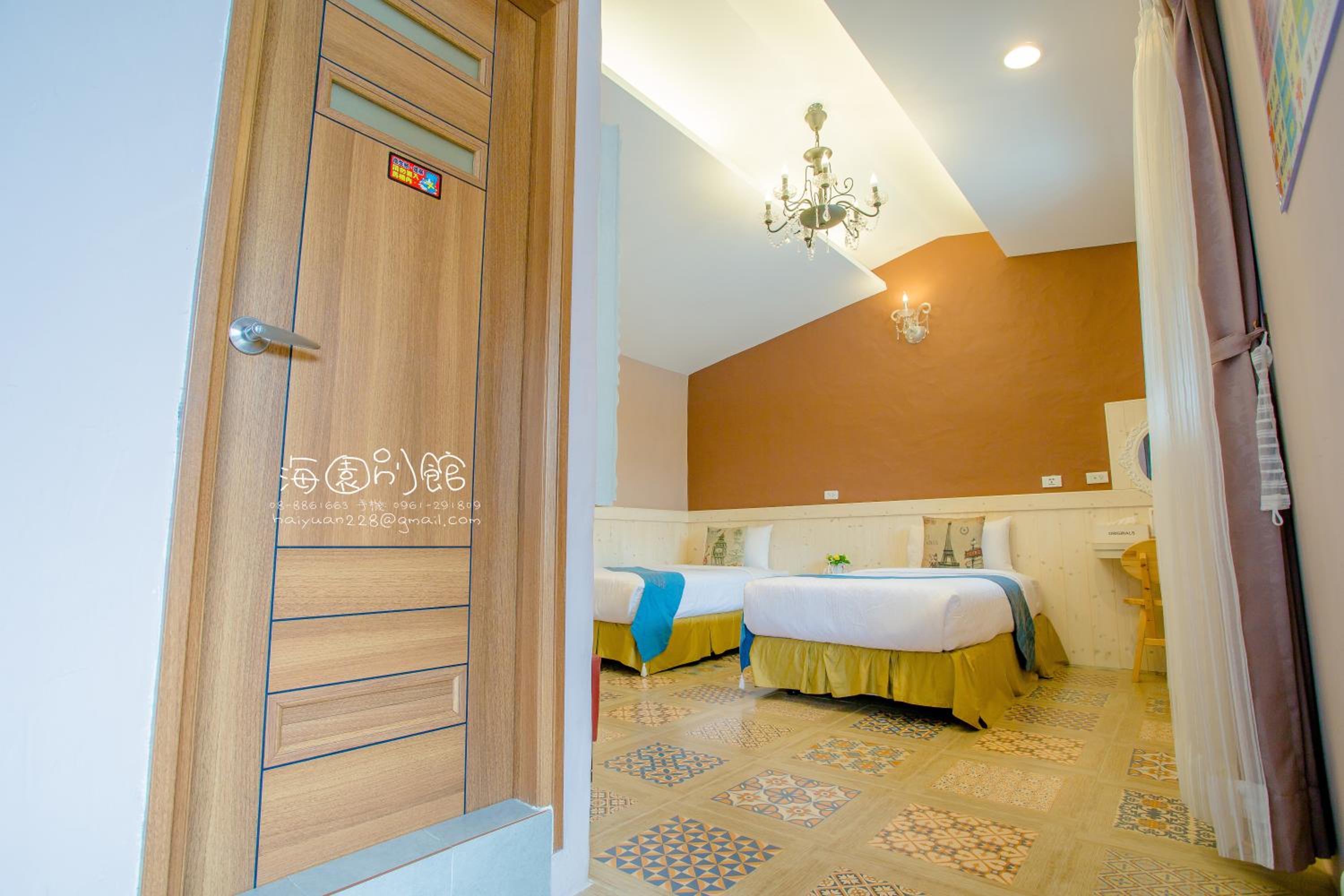 Twin Room - Photo 6