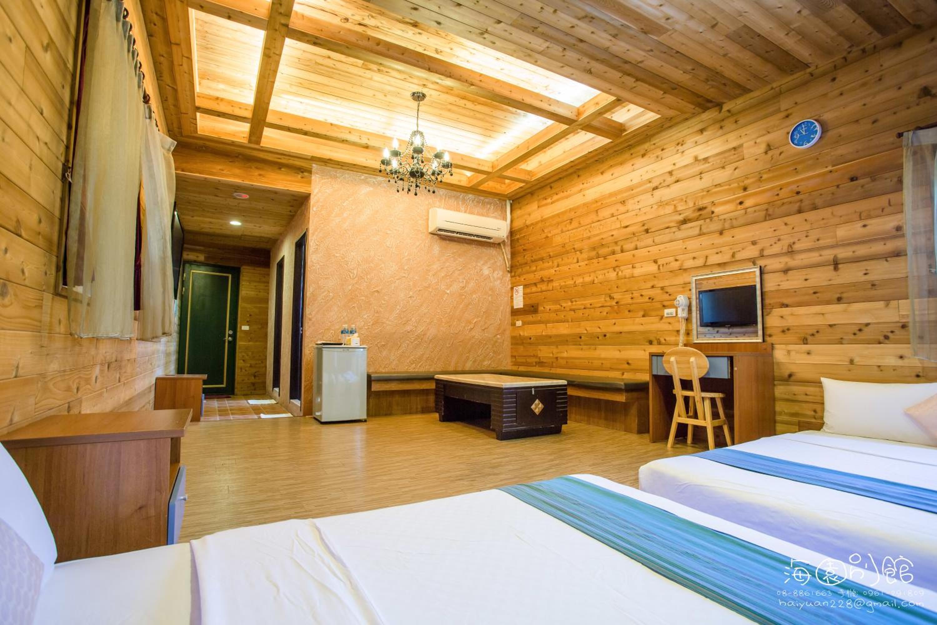 Standard Family Room (8 Adults)