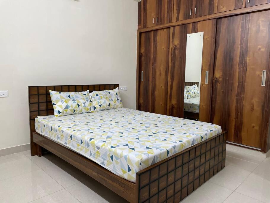 Two-Bedroom Apartment - Photo 11