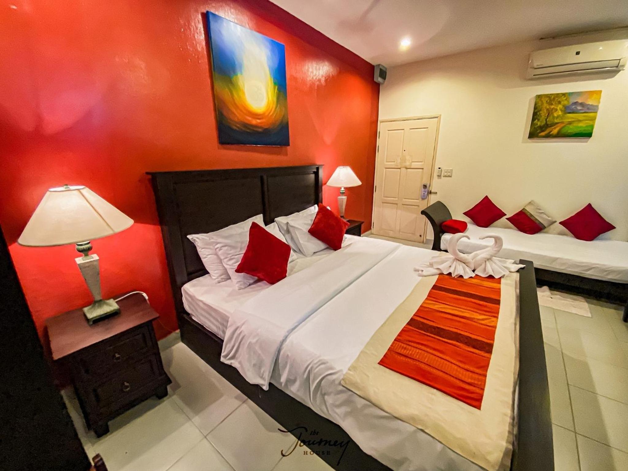 Deluxe Quadruple Room