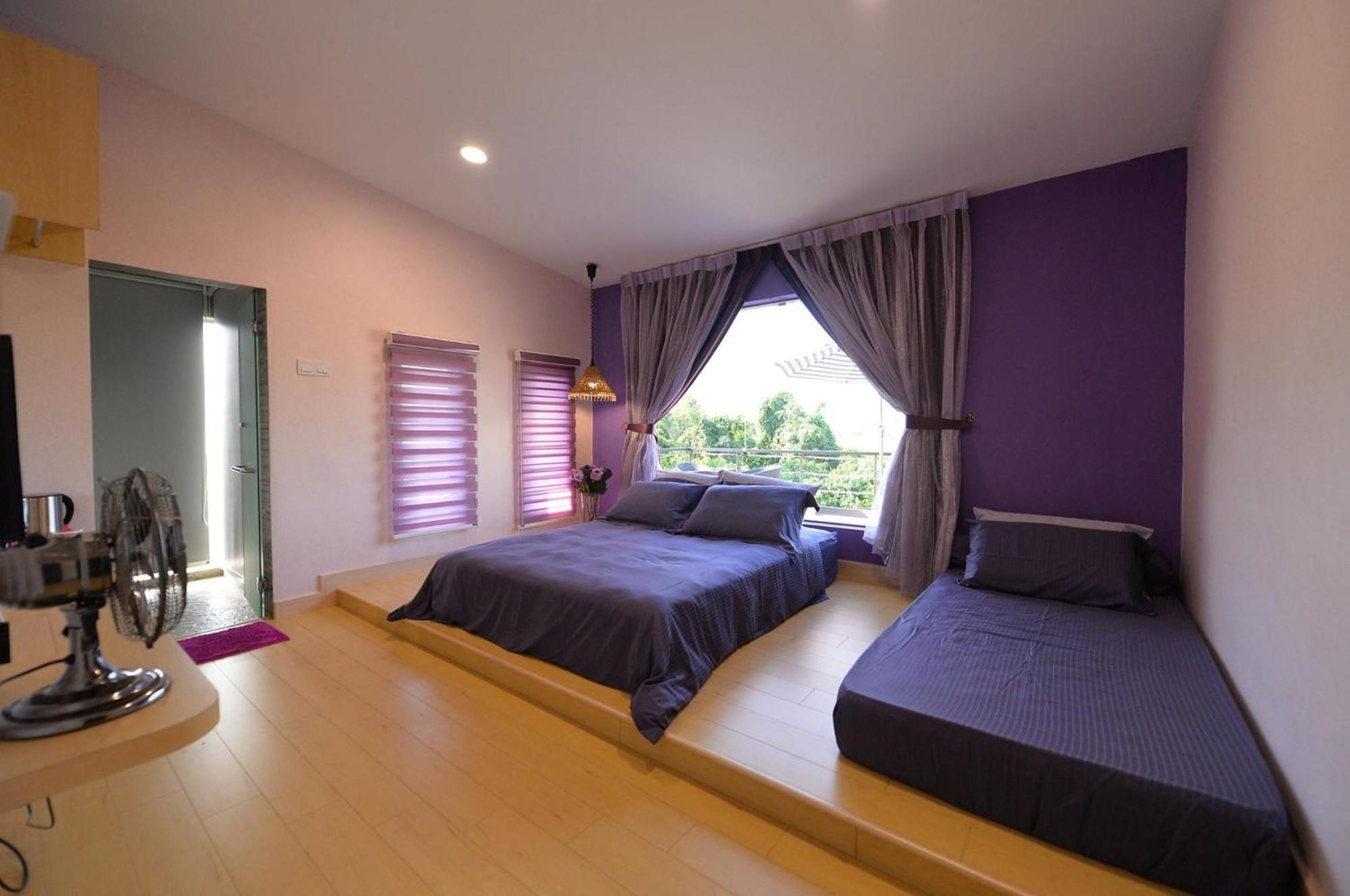 Four-Bedroom House photo 3